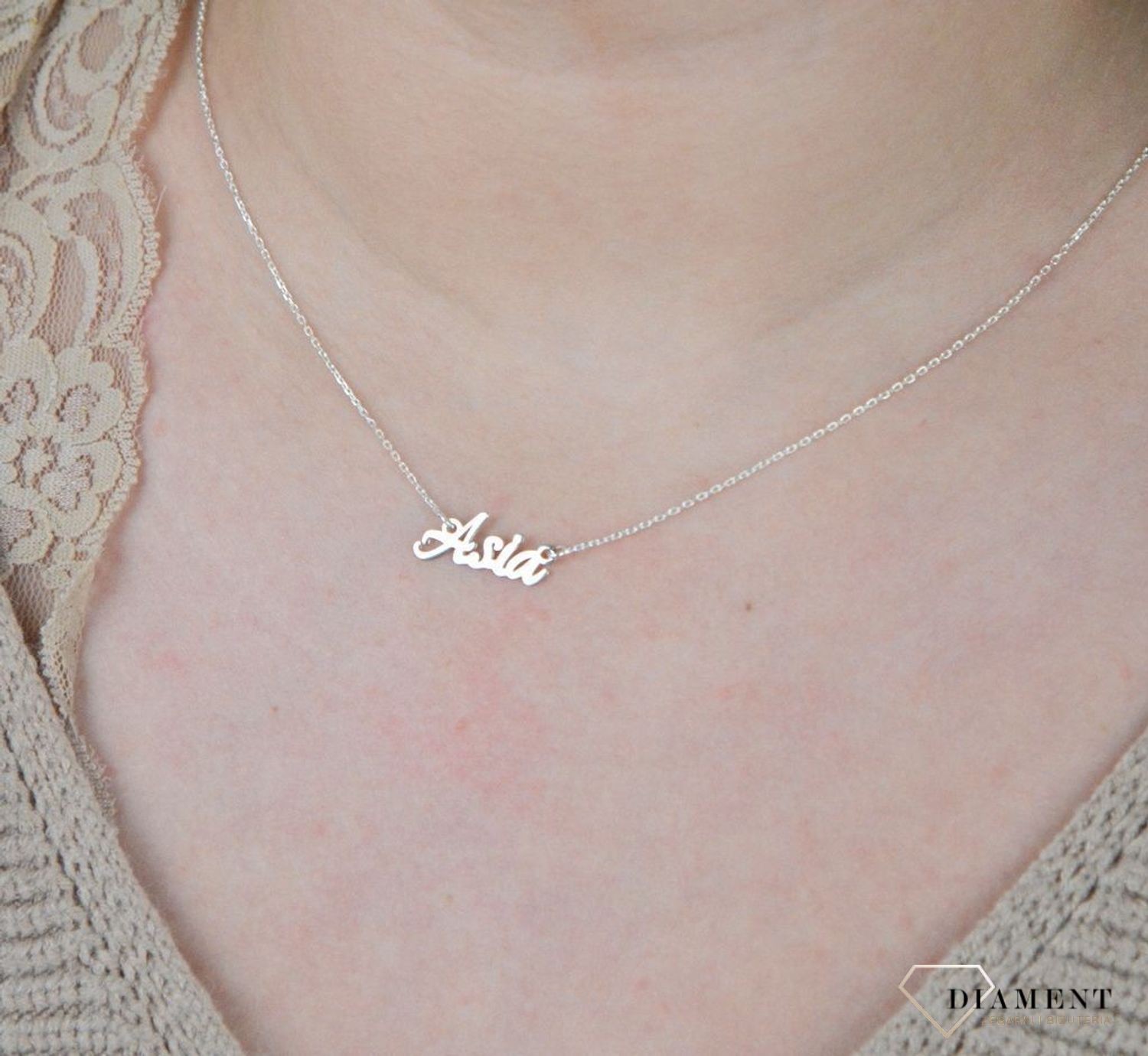 Srebrny naszyjnik celebrytka z imieniem Asia DIA-NSZ-4928ASIA-925.jpg