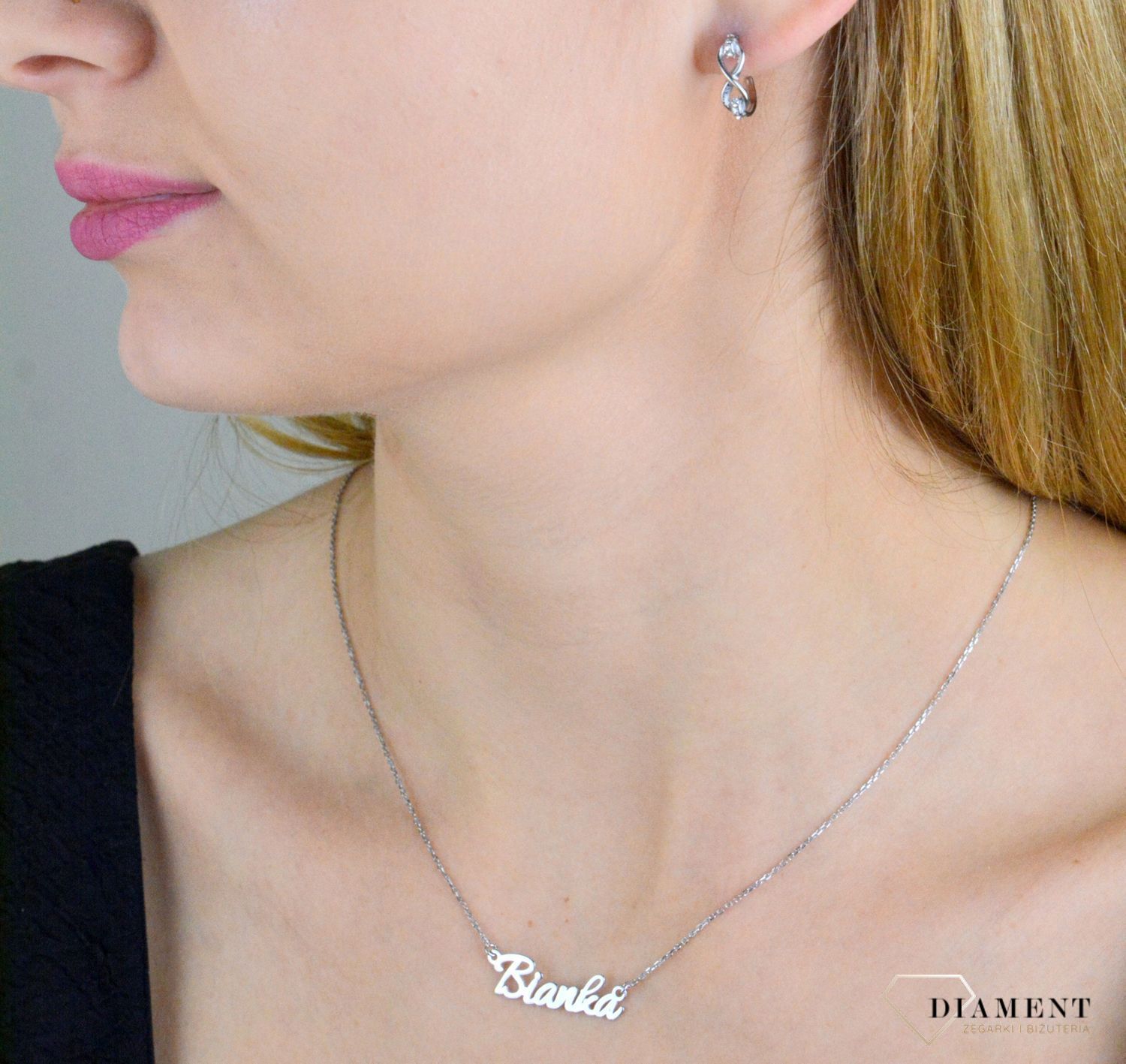 Naszyjnik srebrny damski imię Bianka DIA-NSZ-4928BIANKA-925. Naszyjnik srebrny z imieniem Bianka. Naszyjnik srebrny na prezent. Srebrny naszyjnik z imieniem Bianka. Naszyjnik srebrny celebrytka z imieniem..jpg