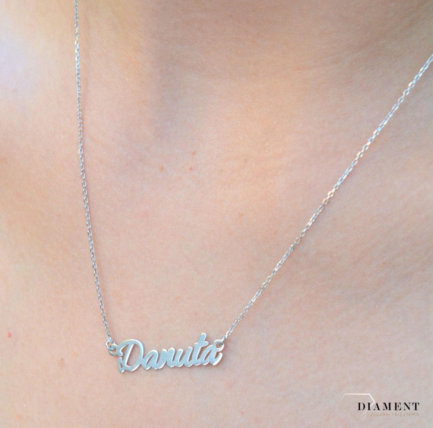 Srebrny naszyjnik damski 925 'Imię Danuta' DIA-NSZ-4928DANUTA-925.  Naszyjnik celebrytka imię. Srebrny naszyjnik celebrytka z imieniem. Srebrny naszyjnik imię Danuta. Srebrny naszyjnik idealny na prezent..jpg
