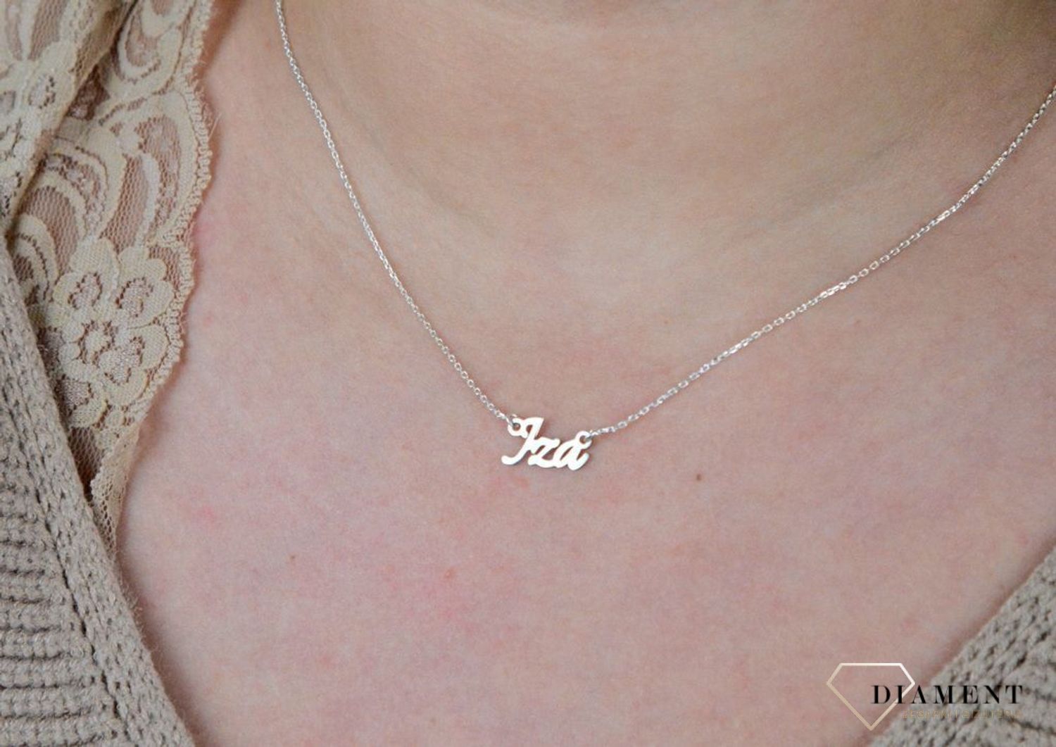 Srebrny naszyjnik celebrytka z imieniem Iza DIA-NSZ-4928IZA-925.jpg