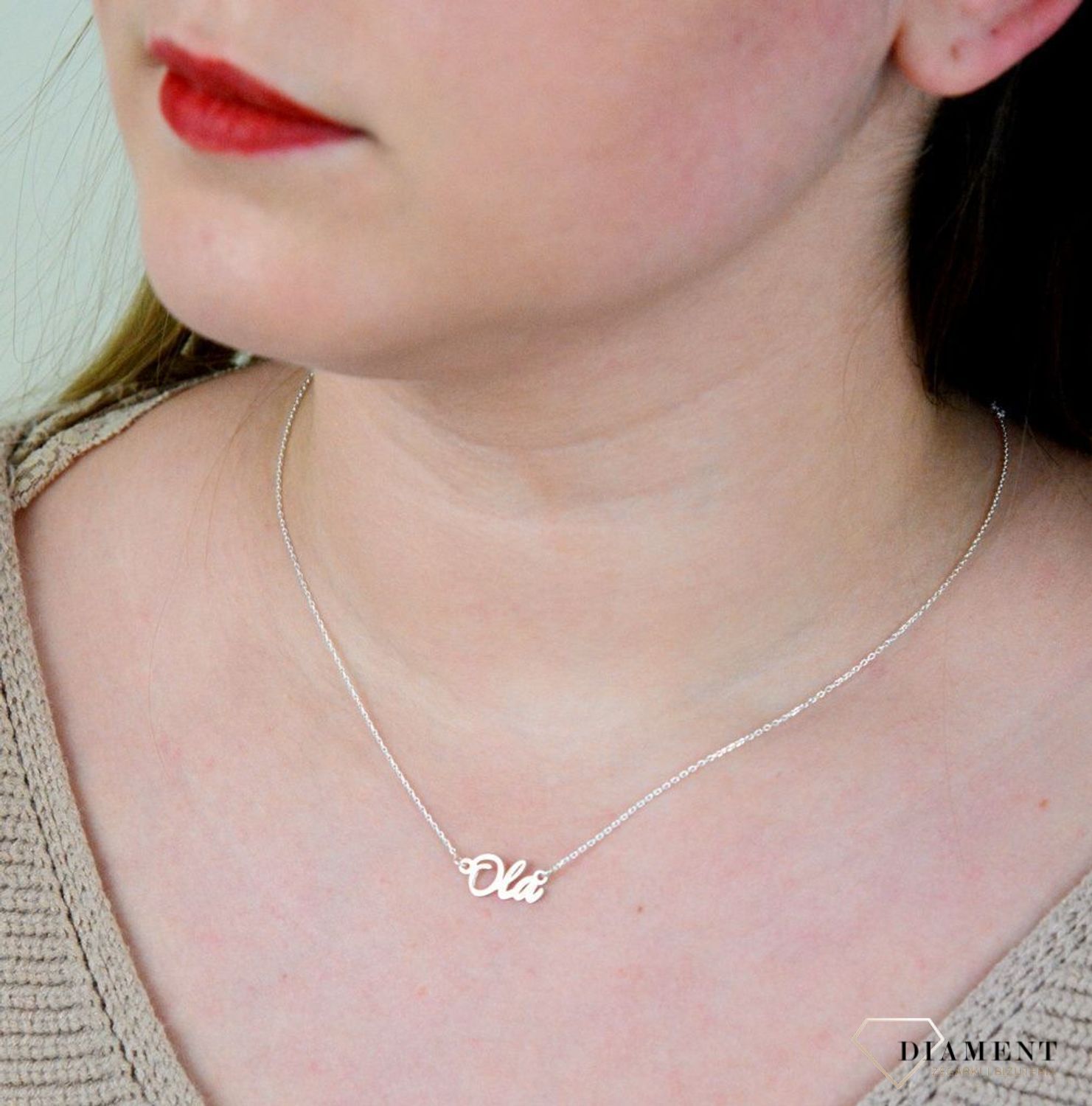 Srebrny naszyjnik celebrytka z imieniem Ola DIA-NSZ-4928OLA-925.jpg