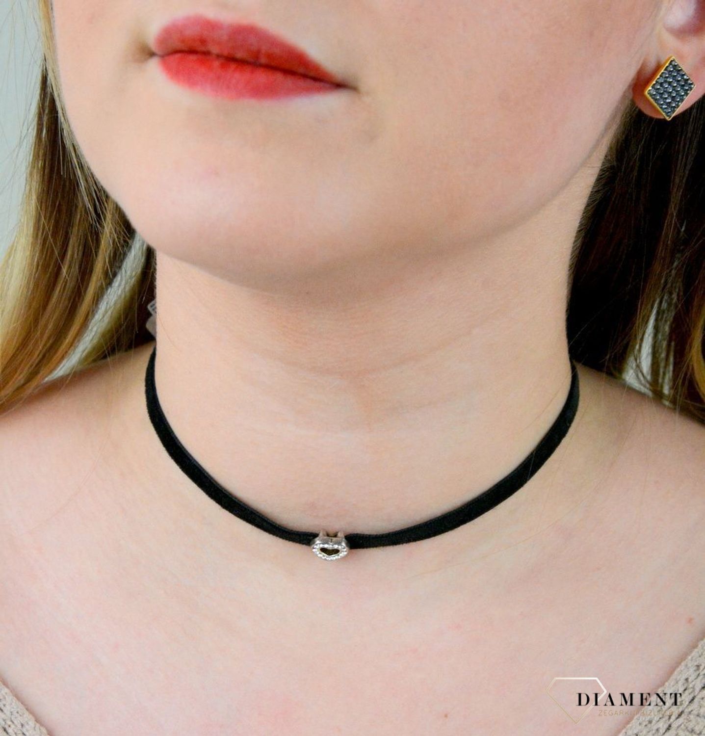 Naszyjnik typu choker ozdobne serduszkiem z cyrkoniami DIA-NSZ-5324-925.jpg
