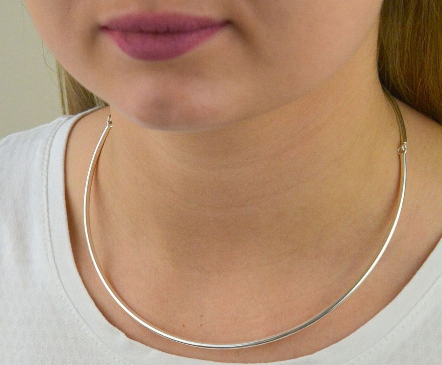 Srebrny naszyjnik rurka DIA-NSZ-5587-925. Naszyjnik damski. Srebrny naszyjnik damski. Naszyjnik rurka. naszyjnik sztywny typu rurka..jpg