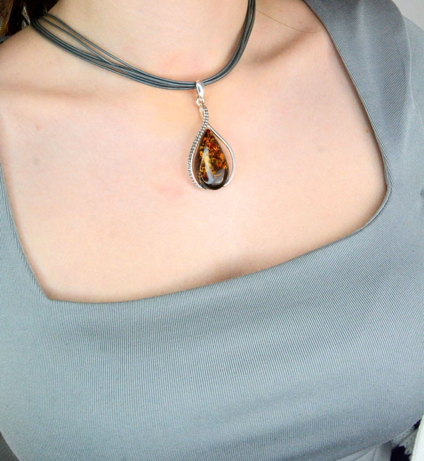 Czarny skórzany rzemień szary ze srebrnym zapięciem DIA-NSZ-5594-925.1.jpg