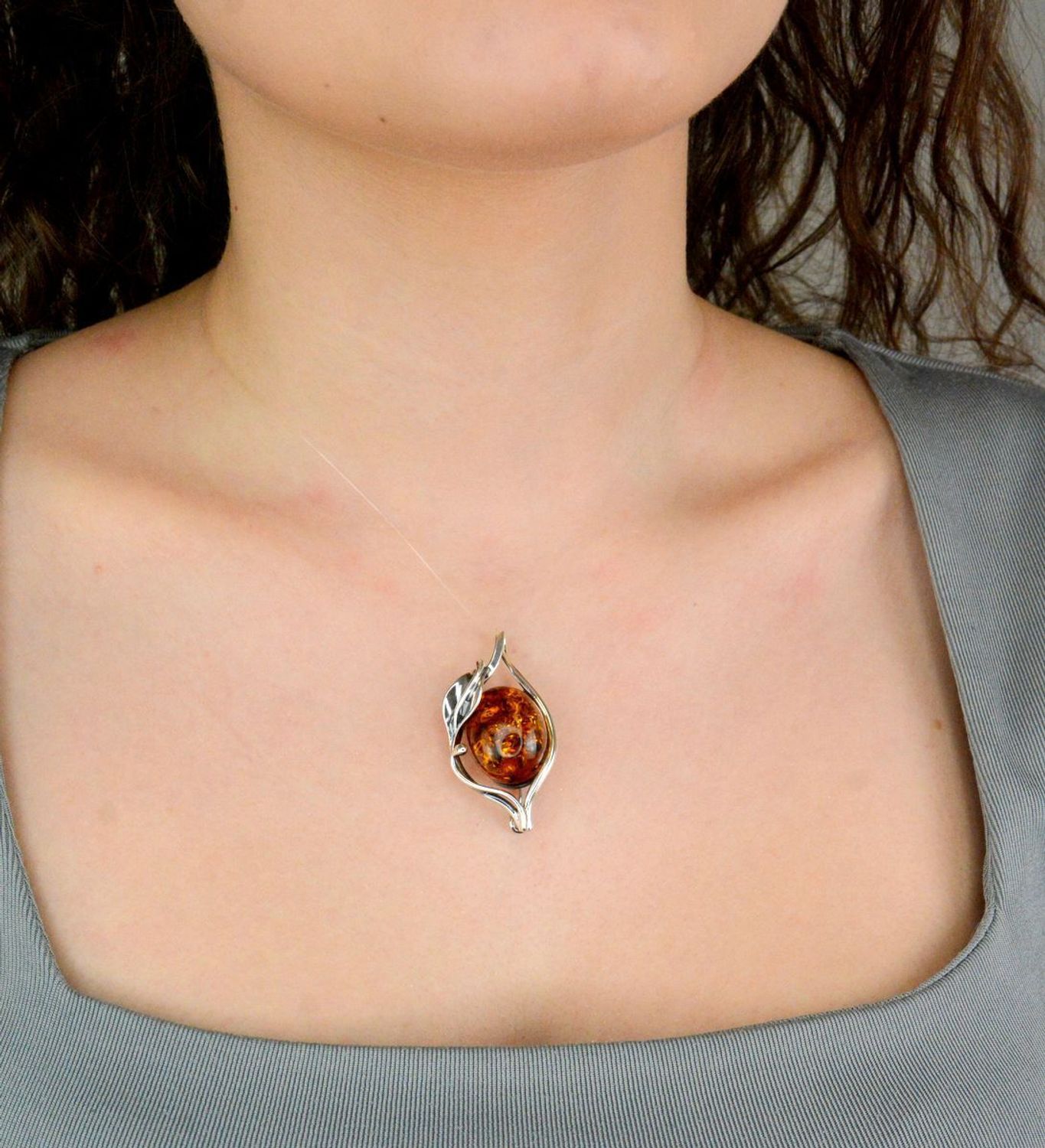 Łańcuszek damski Żyłka przezroczysta Srebrne zapięcie z kryształkiem (1).JPG