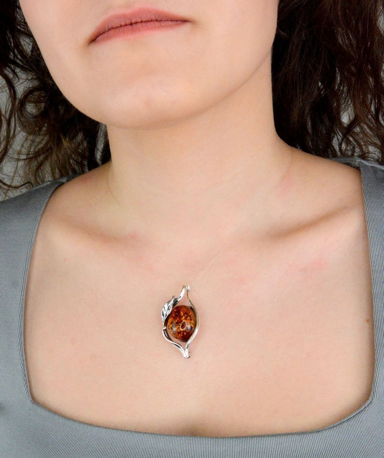 Łańcuszek damski Żyłka przezroczysta Srebrne zapięcie z kryształkiem (1).JPG