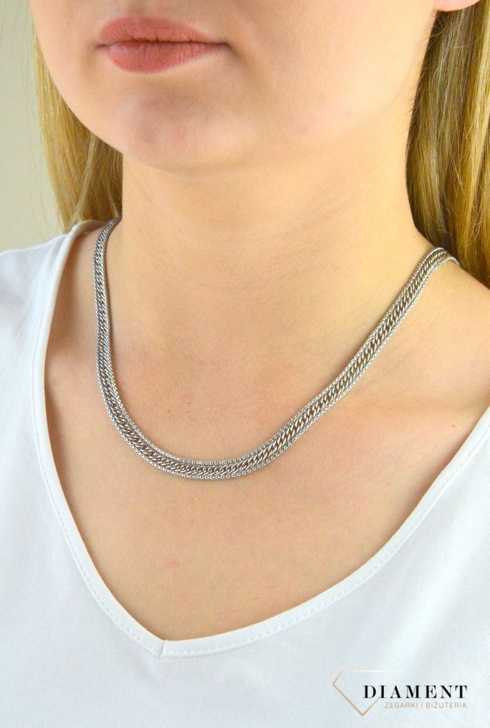 Naszyjnik damski 'Srebrna Kolia' DIA-NSZ-5908-925. Srebrny naszyjnik. Naszyjnik srebrny damski. Naszyjnik srebrny typu Kolia. Naszyjnik damski z malutkimi cyrkoniami. Naszyjnik damski o efektownym.jpg