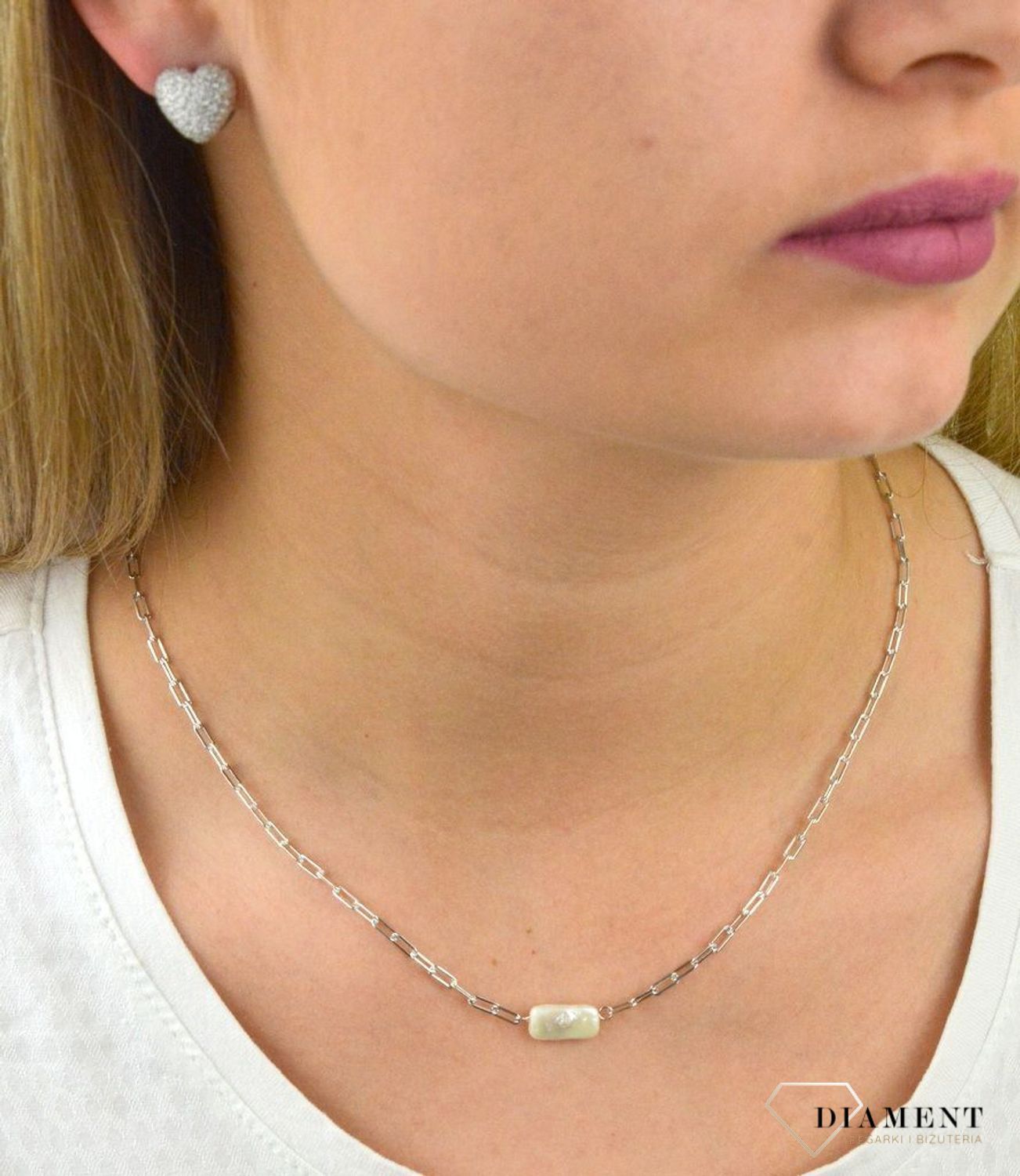 Naszyjnik srebrny  Oryginalna perła  925 DIAMENT DIA-NSZ-5944B-925 💎 Niezwykle szykowny naszyjnik wykonany z najwyższej jakości srebra to elegancki dodatek do wielu stylizacji. 💎.jpg