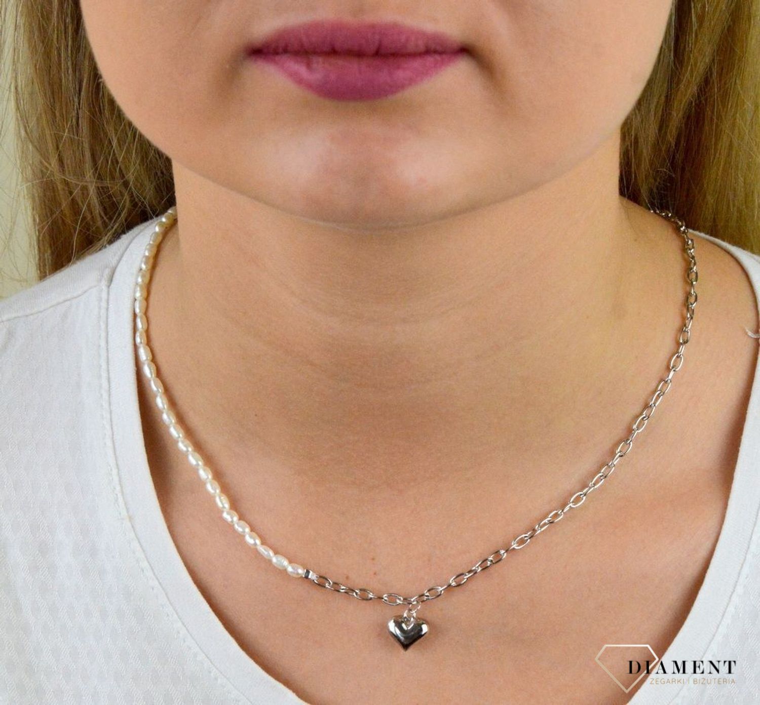 Srebrny naszyjnik  Serce z perłami  925 DIAMENT DIA-NSZ-5949B-925 💎 Niezwykle szykowny naszyjnik wykonany z najwyższej jakości srebra to elegancki dodatek do wielu s.jpg