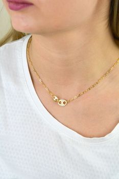 Naszyjnik pozłacany  Dwa ziarna kawy  925 DIAMENT DIA-NSZ-5950-925 💎 Niezwykle szykowny naszyjnik wykonany z najwyższej jakości srebra to elegancki dodatek do wielu stylizacji. 💎 (3).JPG