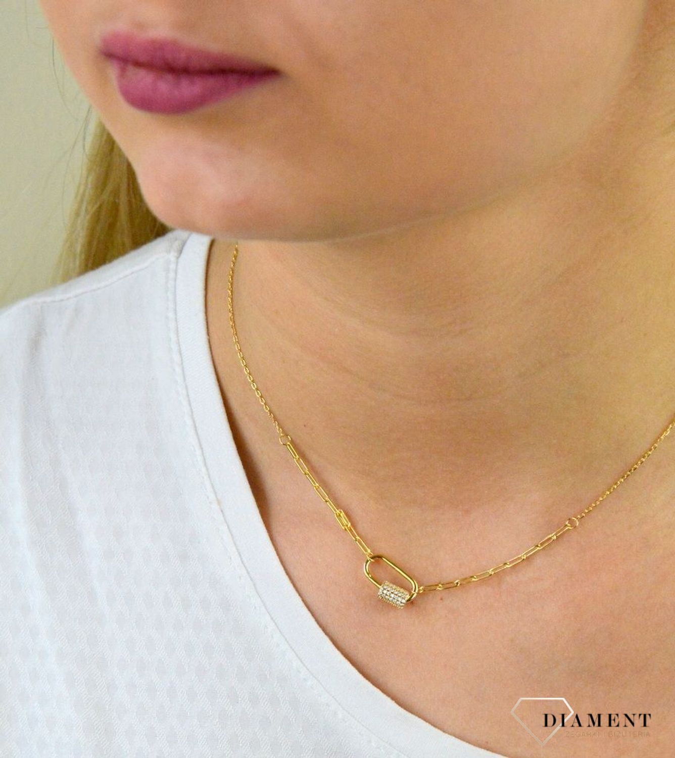 Naszyjnik pozłacany  Owal z cyrkoniami  925 DIAMENT DIA-NSZ-5951-925 💎 Niezwykle szykowny naszyjnik wykonany z najwyższej jakości srebra to elegancki dodatek do wielu.jpg