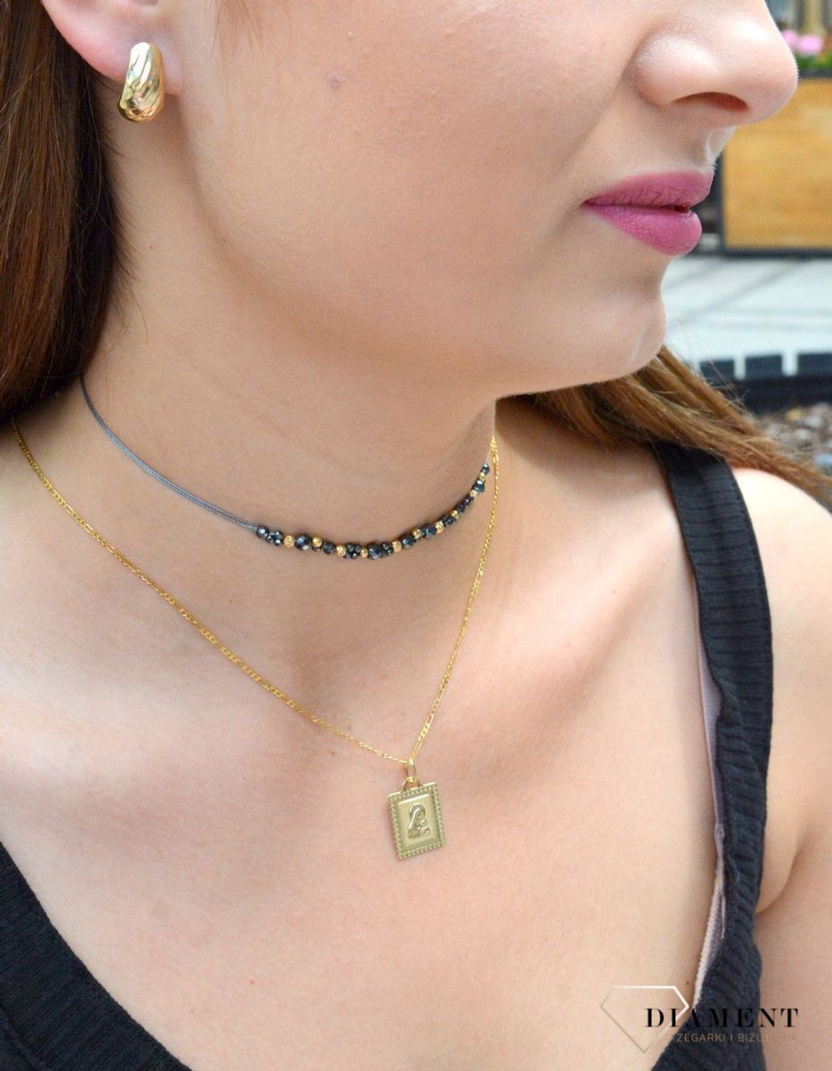 Choker złoty 585 na sznureczku ze złotymi kuleczkami i kamieniem hematyt DIA-NSZ-6465-585. Naszyjnik ze złotem. Naszyjnik na sznureczku. Naszyjnik na sznureczku ze złotymi kulkami. Naszyjnik idealny na lato. Naszyjnik z kami.jpg