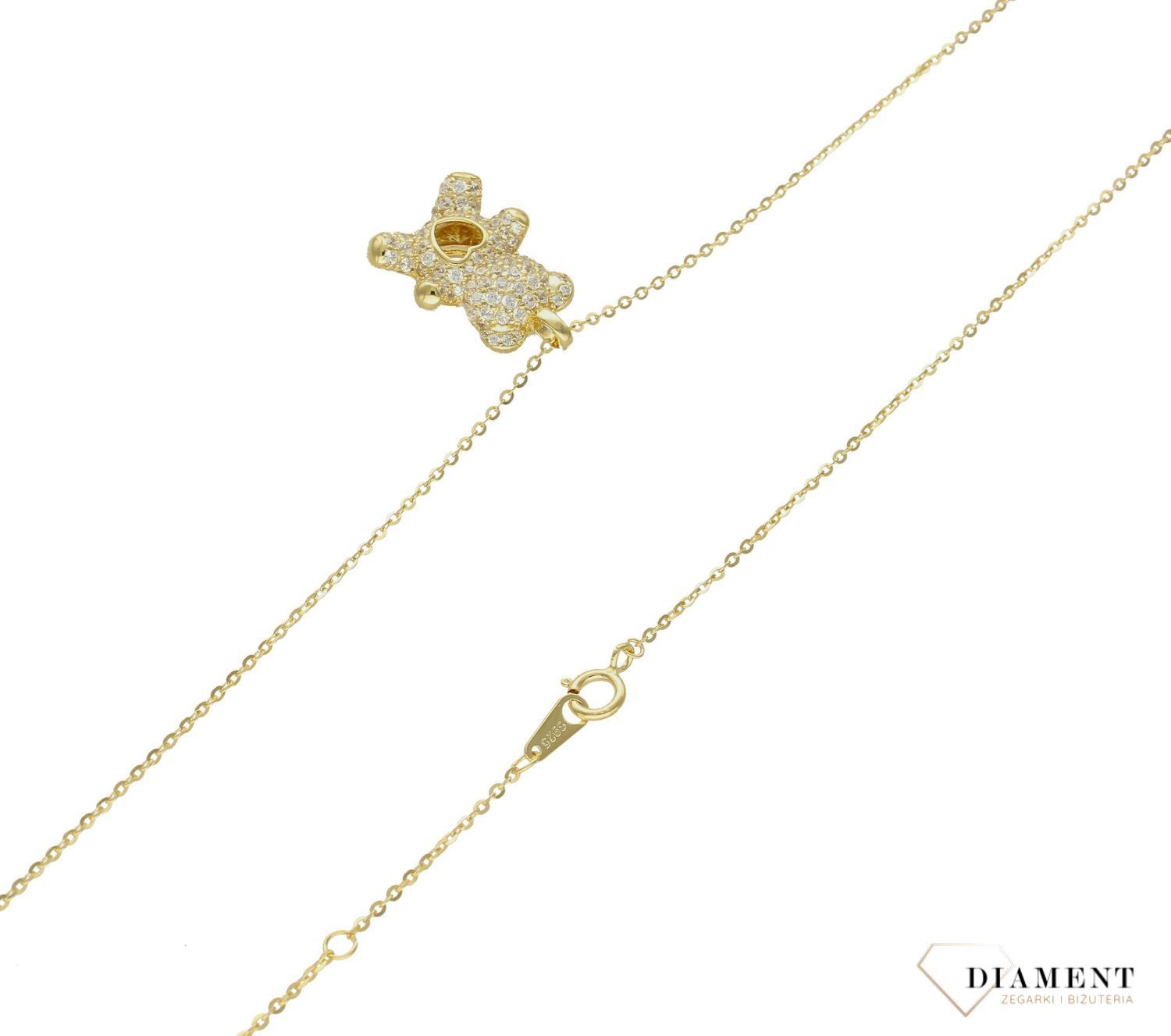 Pozłacany naszyjnik  'Błyszczący miś' 925 DIA-NSZ-6562-925. Miś z serduszkiem może być symbolem naszej miłości, będzie pięknym podarunkiem dla bliskiej osoby. Naszyjnik tous. Naszyjnik z misiem (2).jpg