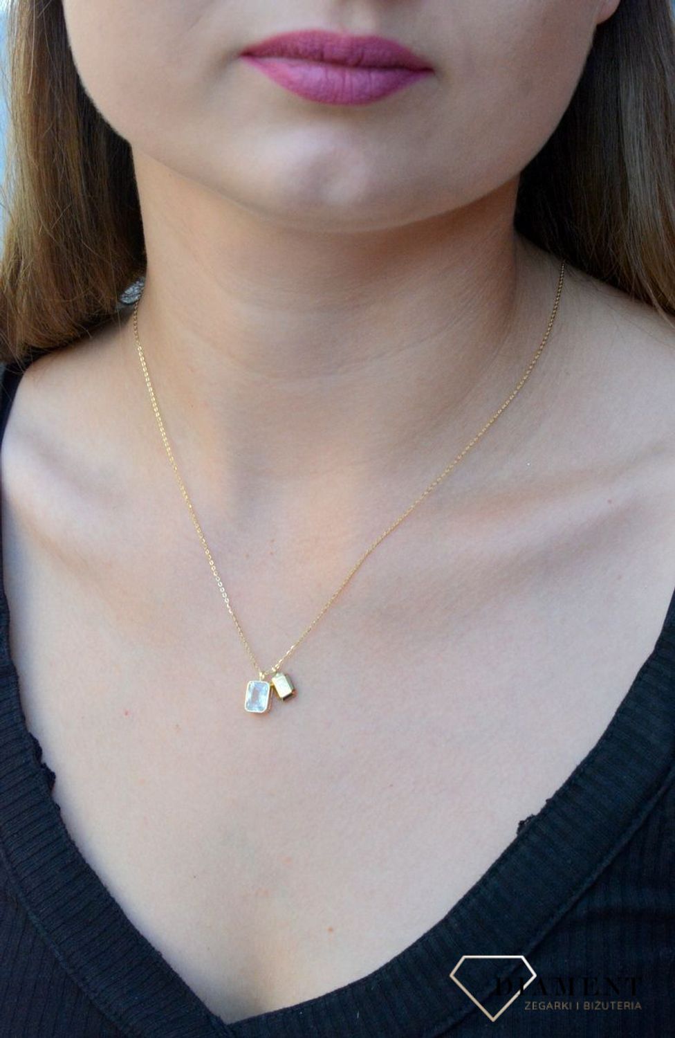 Naszyjnik pozłacany z prostokątną zawieszką i cyrkonią DIA-NSZ-6570Z-925. Naszyjnik damski srebrny. Naszyjnik pozłacany z cyrkonią. Naszyjnik pozłacany celebrytka. Naszyjnik damski na prezent. Naszyjnik idealny do letnich stylizacj.jpg