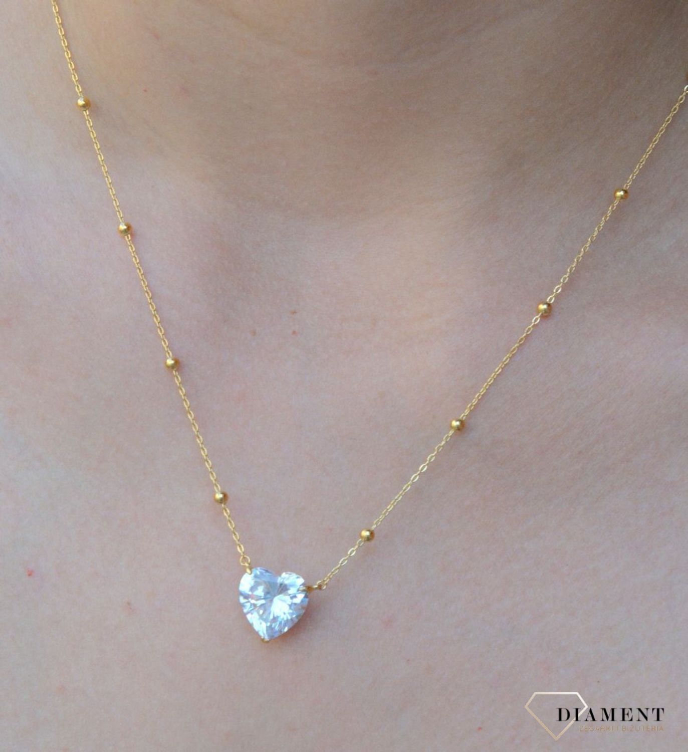 Naszyjnik pozłacany z cyrkonią w kształcie serca DIA-NSZ-6572-925. Naszyjnik damski srebrny. Naszyjnik pozłacany z cyrkonią. Naszyjnik pozłacany celebrytka. Naszyjnik serce damski na prezent. Naszyjnik idealny do letnich.jpg