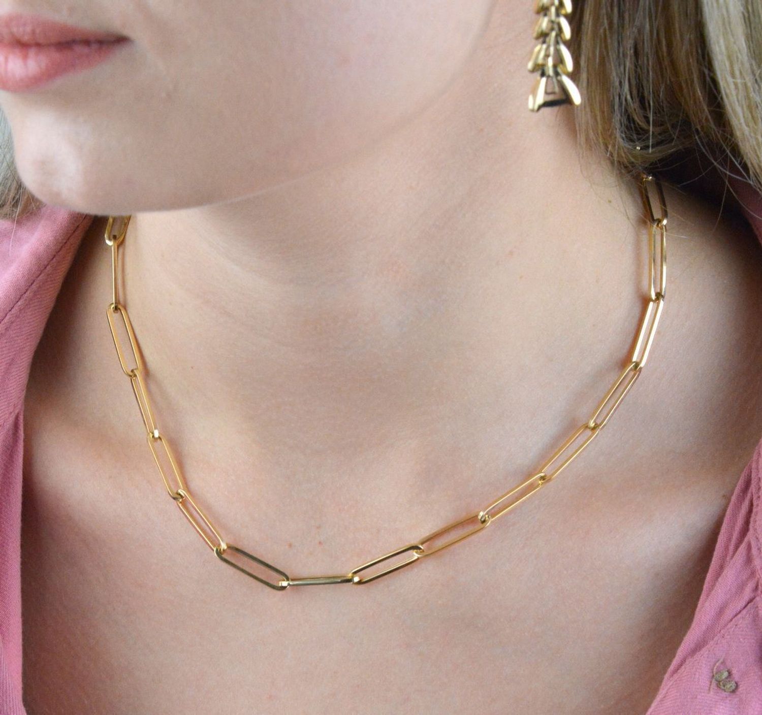 Klasyczny łańcuszek splot spinaczowy, wykonany z żółtego złota próby 585 o wadze około 4,89 g. Łańcuszki to uniwersalne dodatki, które sprawdzają się na każdą okazję i dla kobiet w każdym wieku (2).jpg