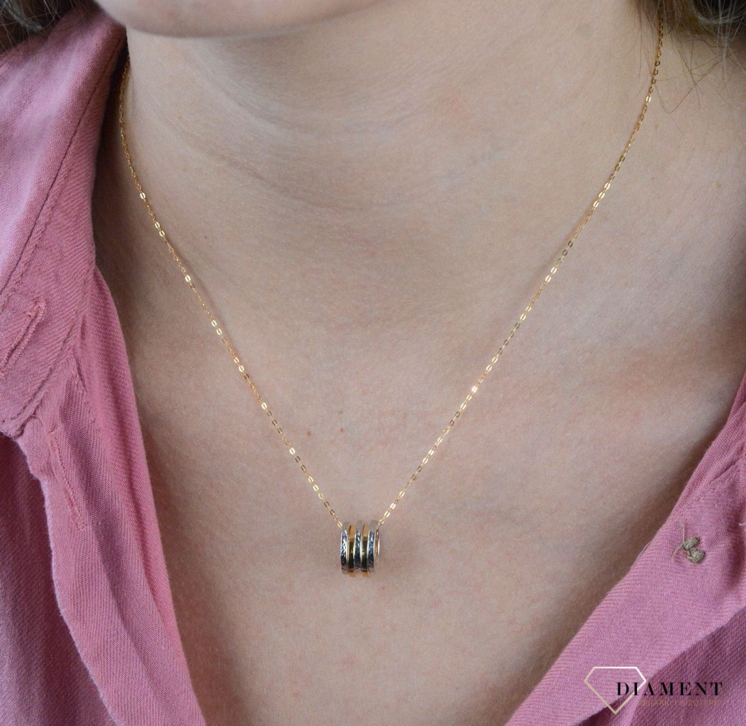 Złoty naszyjnik 585 kółko z białym złotem grawerowanym DIA-NSZ-7593-585.jpg