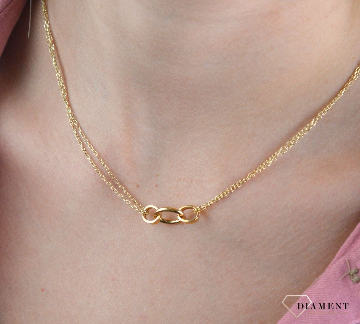 Złoty naszyjnik 585 podwójny naszyjnik. Prezentowany złoty naszyjnik to doskonała propozycja dla kobiet, które cenią sobie uniwersalne i oryginalne dodatki.Naszyjnik w takiej formie to ciekawy model, który z pewnością zachwy.jpg