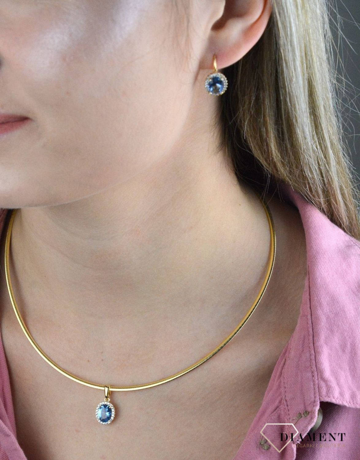 Złoty naszyjnik damski 585 płaska żmijka DIA-NSZ-8071-585. Złoty naszyjnik warstwowy typu żmijka, ozdobna linka. Wykonana ze 14-karatowego żółtego złota, próba 585.Biżuteria wspaniale rozświetli dekolt, stanowiąc jednocześnie.jpg