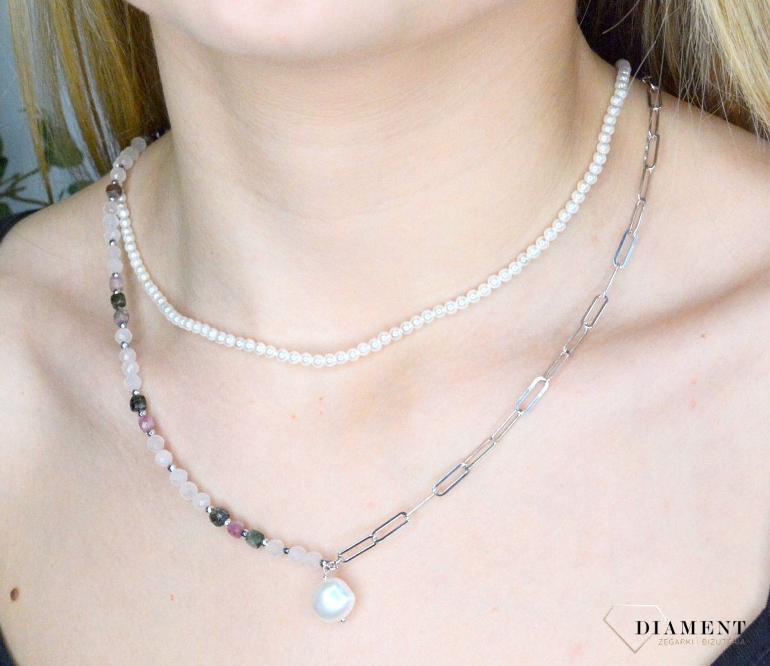 Naszyjnik damski kolorowe kamienie naturalne turmalin, perła, kwarc różowy DIA-NSZ-8125-925.  Naszyjniki z kamieniami naturalnymi od lat zachwycają elegancją i ponadczasowym pięknem. Drobne koraliki kamieni naturalnych w odcie.jpg