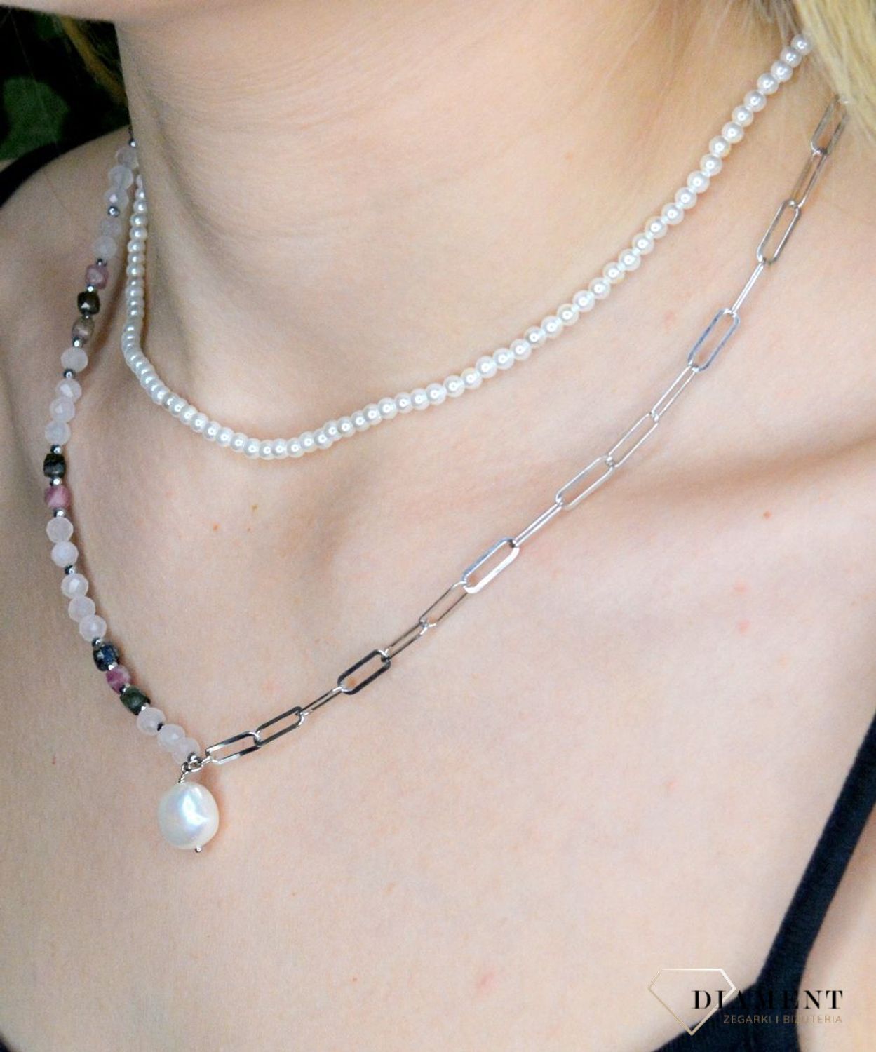 Naszyjnik damski kolorowe kamienie naturalne turmalin, perła, kwarc różowy DIA-NSZ-8125-925.  Naszyjniki z kamieniami naturalnymi od lat zachwycają elegancją i ponadczasowym pięknem. Drobne koraliki kamieni naturalnych w odcie.jpg