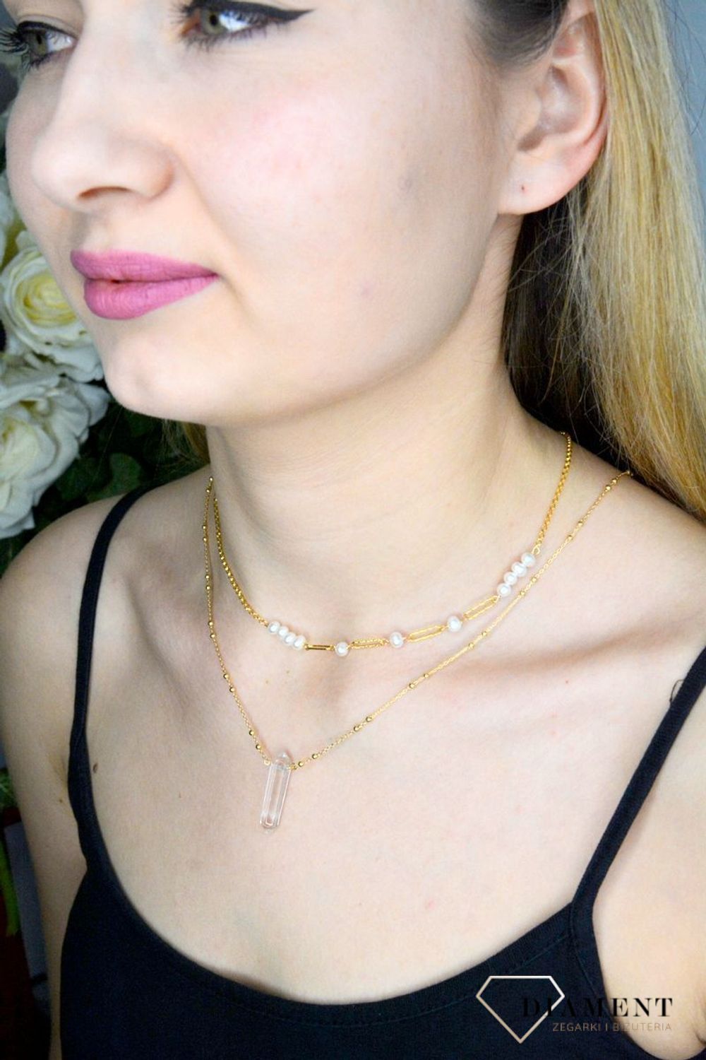 Naszyjnik damski kamienie naturalne perły ze złotymi spinaczami DIA-NSZ-8155-925. Naszyjniki z kamieniami naturalnymi od lat zachwycają elegancją i ponadczasowym pięknem. Drobne koraliki kamieni naturalnych odcieniu białym..jpg