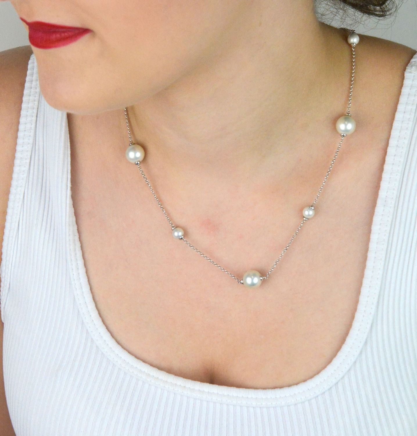 Naszyjnik damski srebrny 925 DIA-NSZ-8610-925 z naturalnymi perłami (5 mm – 1 cm), długość 48 cm, zapięcie na karabińczyk. Klasyczna i elegancka biżuteria dla kobiet.1.jpg