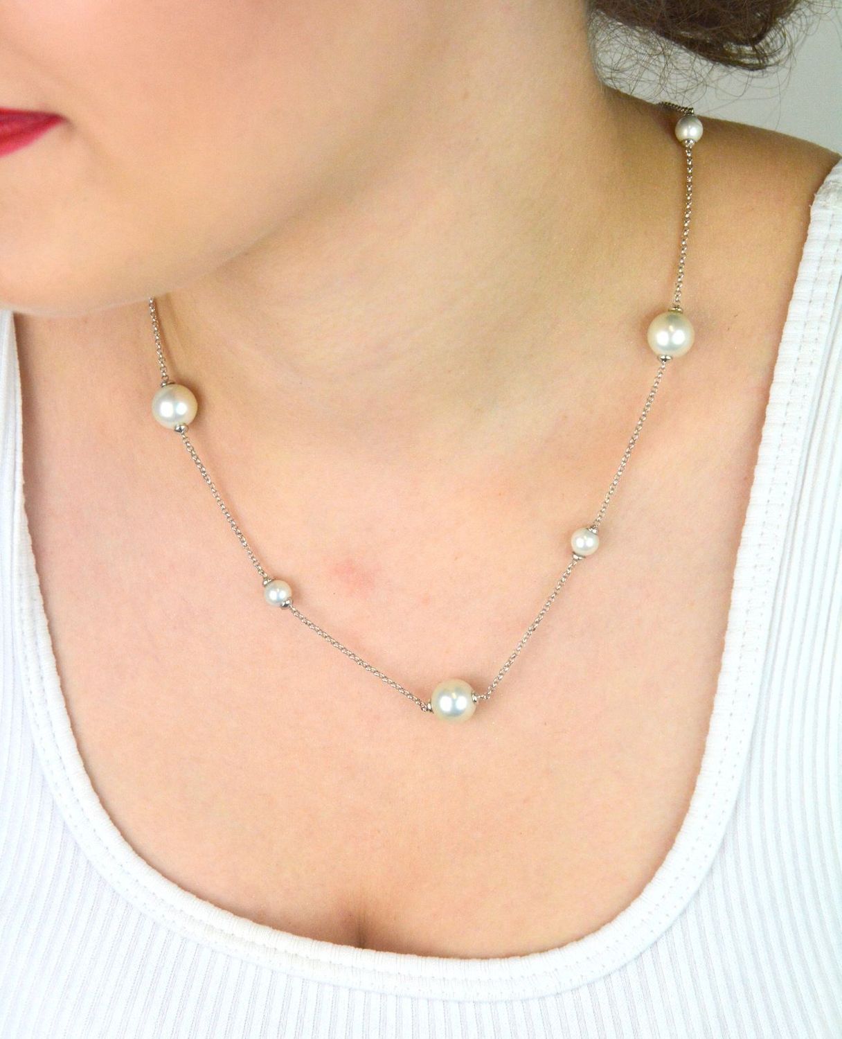 Naszyjnik damski srebrny 925 DIA-NSZ-8610-925 z naturalnymi perłami (5 mm – 1 cm), długość 48 cm, zapięcie na karabińczyk. Klasyczna i elegancka biżuteria dla kobiet.1.jpg