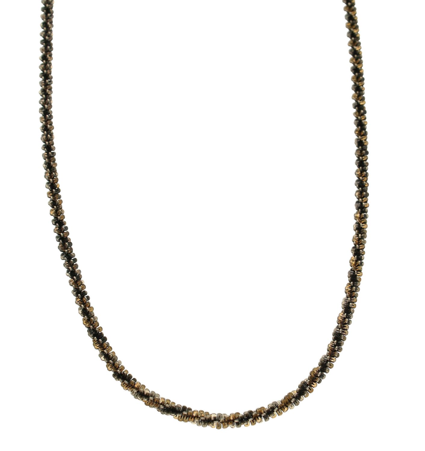 Srebrny łańcuszek o ozdobnym splocie w czarno-złotej kolorystyce DIA-NSZ-8650-925. Łańcuszki to uniwersalne dodatki, które sprawdzają się na każdą okazję i dla kobiet w każd.jpg