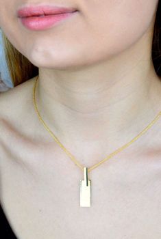 Naszyjnik srebrny damski pokryty złotem z matową prostokątną zawieszką DIA-NSZ-9084-925. Naszyjnik wykonany z najwyższej próby srebra o splocie ankier (4).JPG