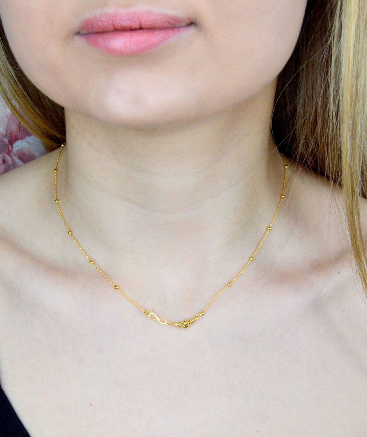 Naszyjnik srebrny pokryty złotem z kuleczkami DIA-NSZ-9106-925. Naszyjnik wykonany z najwyższej próby srebra o podwójnym splocie ankier z ozdobnymi kuleczkami umieszczonymi po całości naszyjnika. Naszyjnik srebrny pokryty złot.jpg