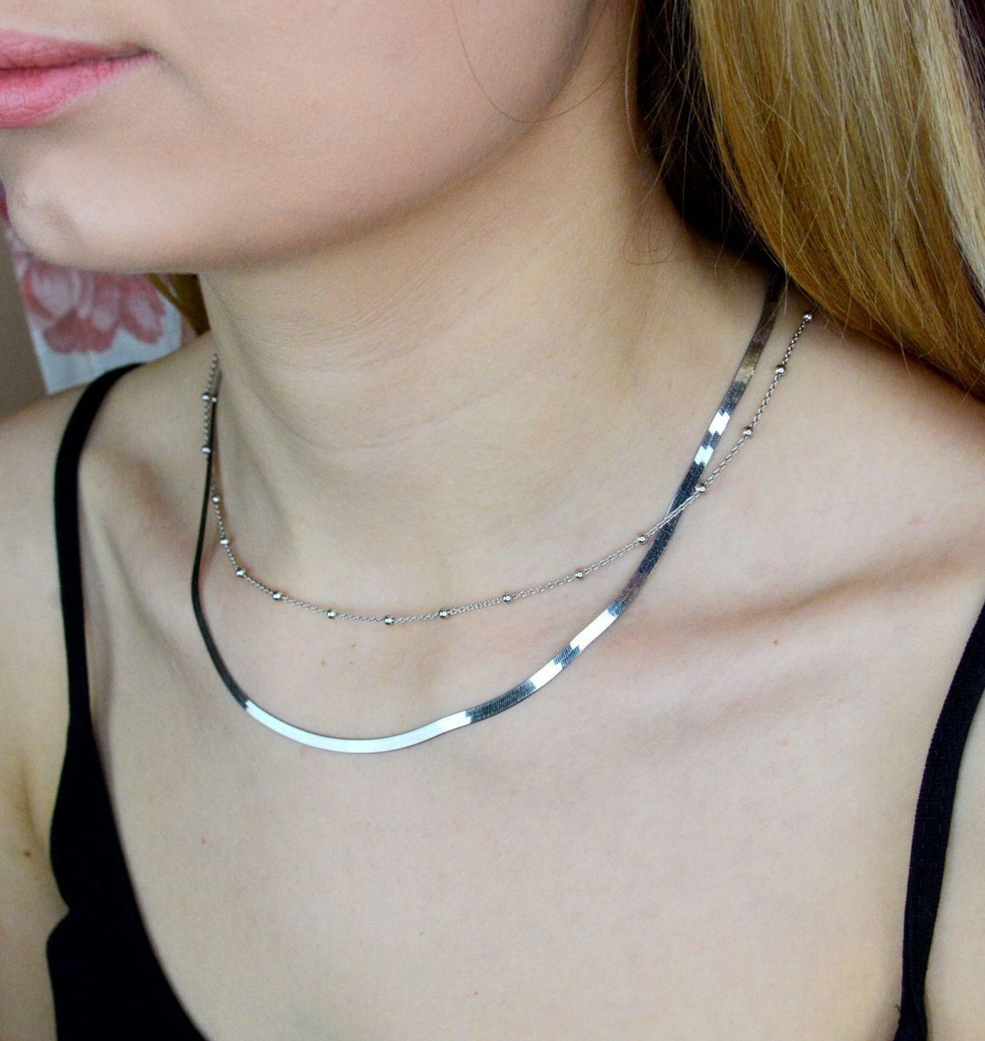 Naszyjnik srebrny damski żmijka z ozdobnymi kuleczkami DIA-NSZ-9116-925. Naszyjnik wykonany z najwyższej próby srebra o dwóch połączonych łańcuszkach, żmijka i ankier z ozdobnymi kuleczkami. Naszyjnik damski srebrny jest ideal.jpg