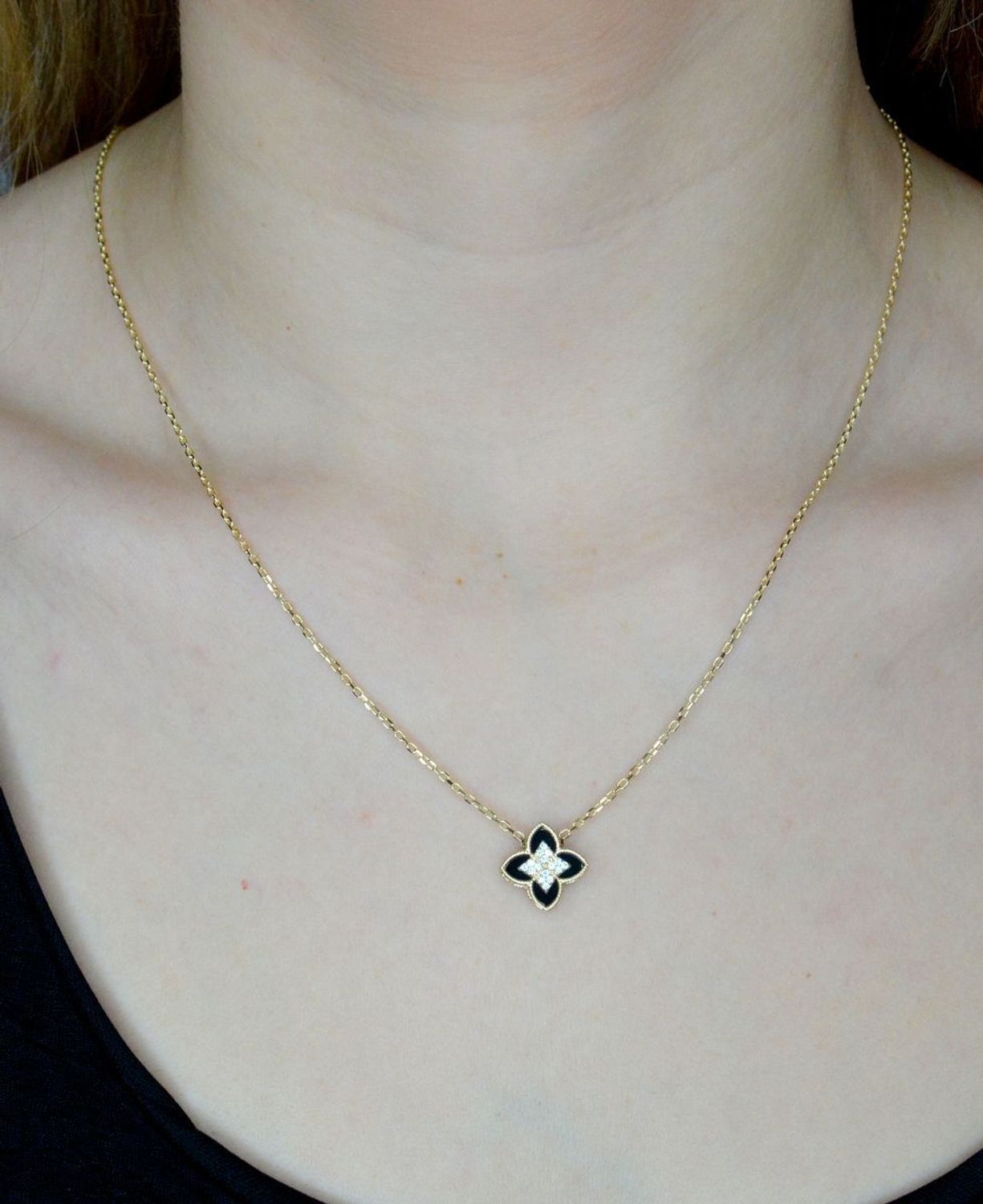 Naszyjnik złoty 585 z czarno-złotym kwiatem DIA-NSZ-9701-585 (1).jpg