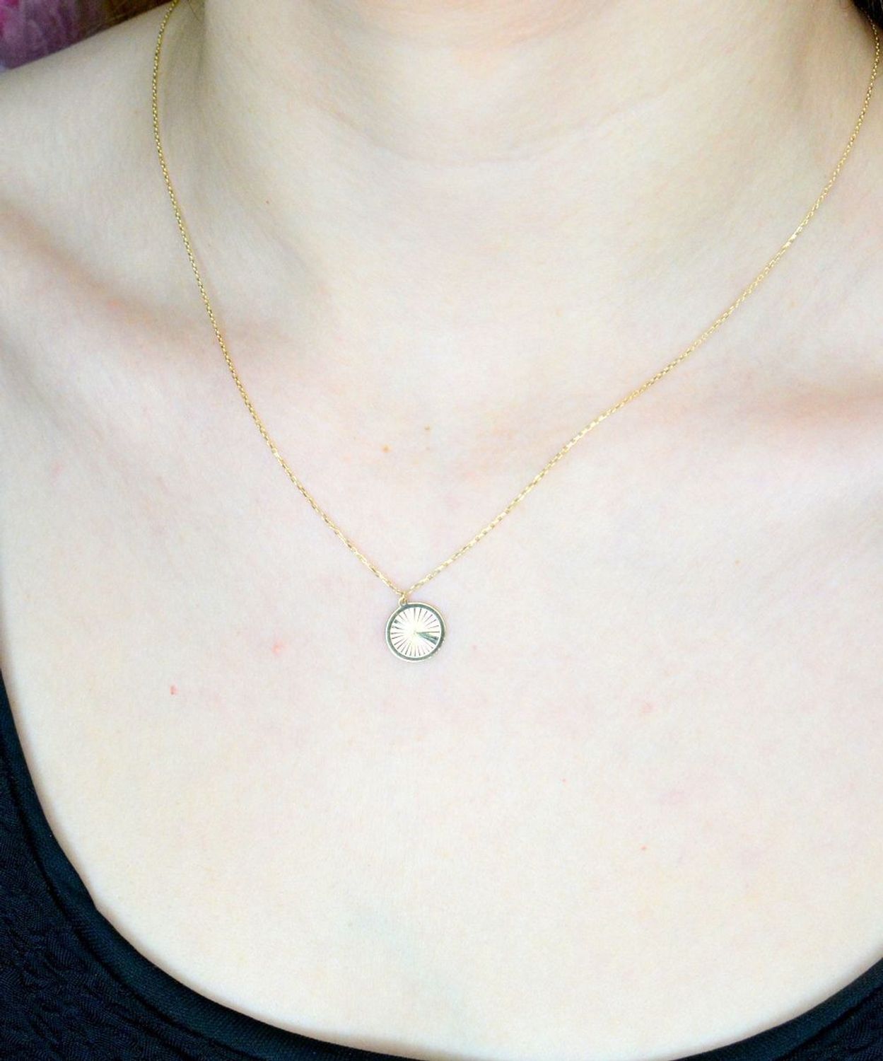 Złoty naszyjnik 585 z okrągłą blaszką DIA-NSZ-9708-585.jpg