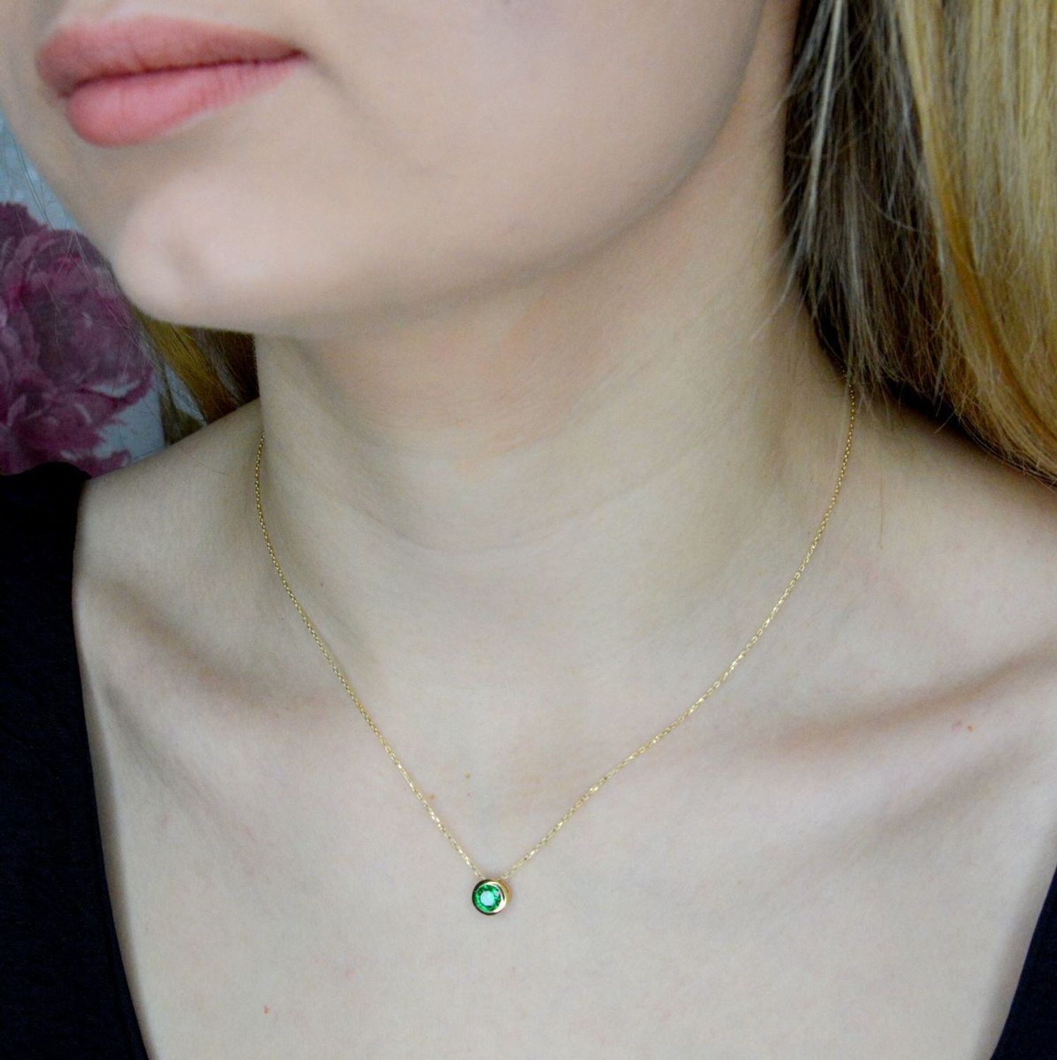 Naszyjnik złoty 585 celebrytka z zieloną zawieszką DIA-NSZ-9710-585 (2).jpg