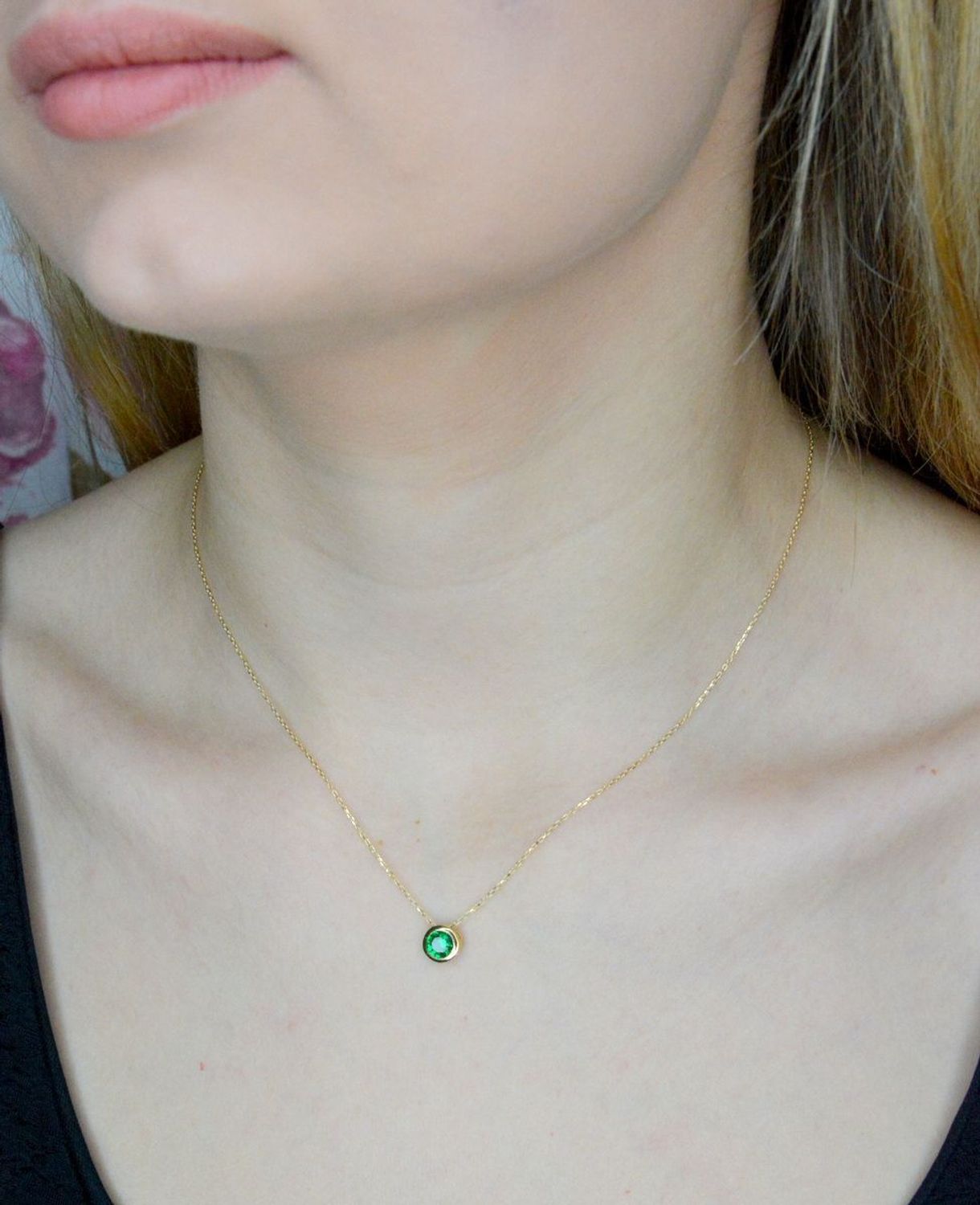 Naszyjnik złoty 585 celebrytka z zieloną zawieszką DIA-NSZ-9710-585 (2).jpg