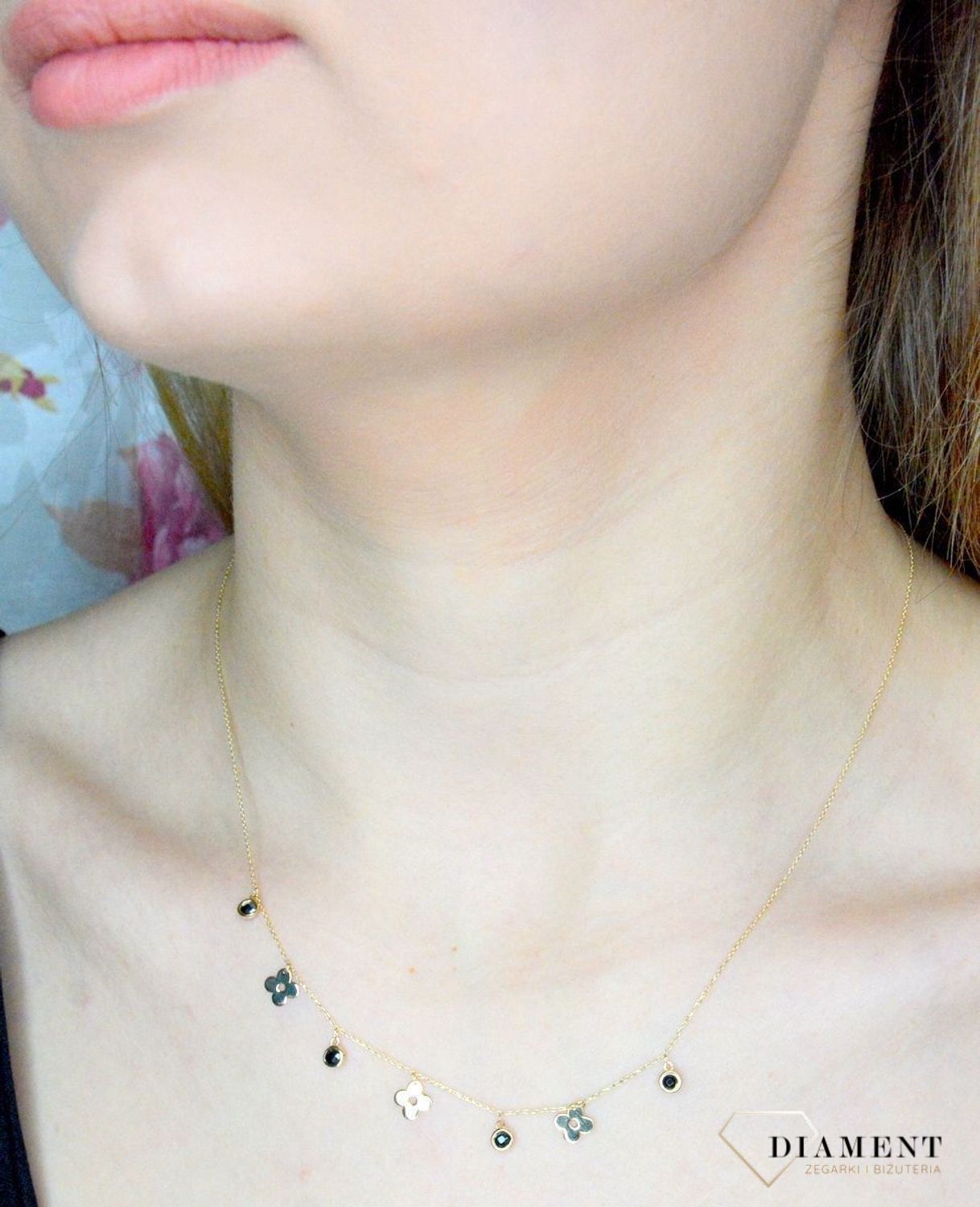 Naszyjnik złoty 585 z kwiatkami i czarnymi cyrkoniami DIA-NSZ-9714-585 (2).jpg