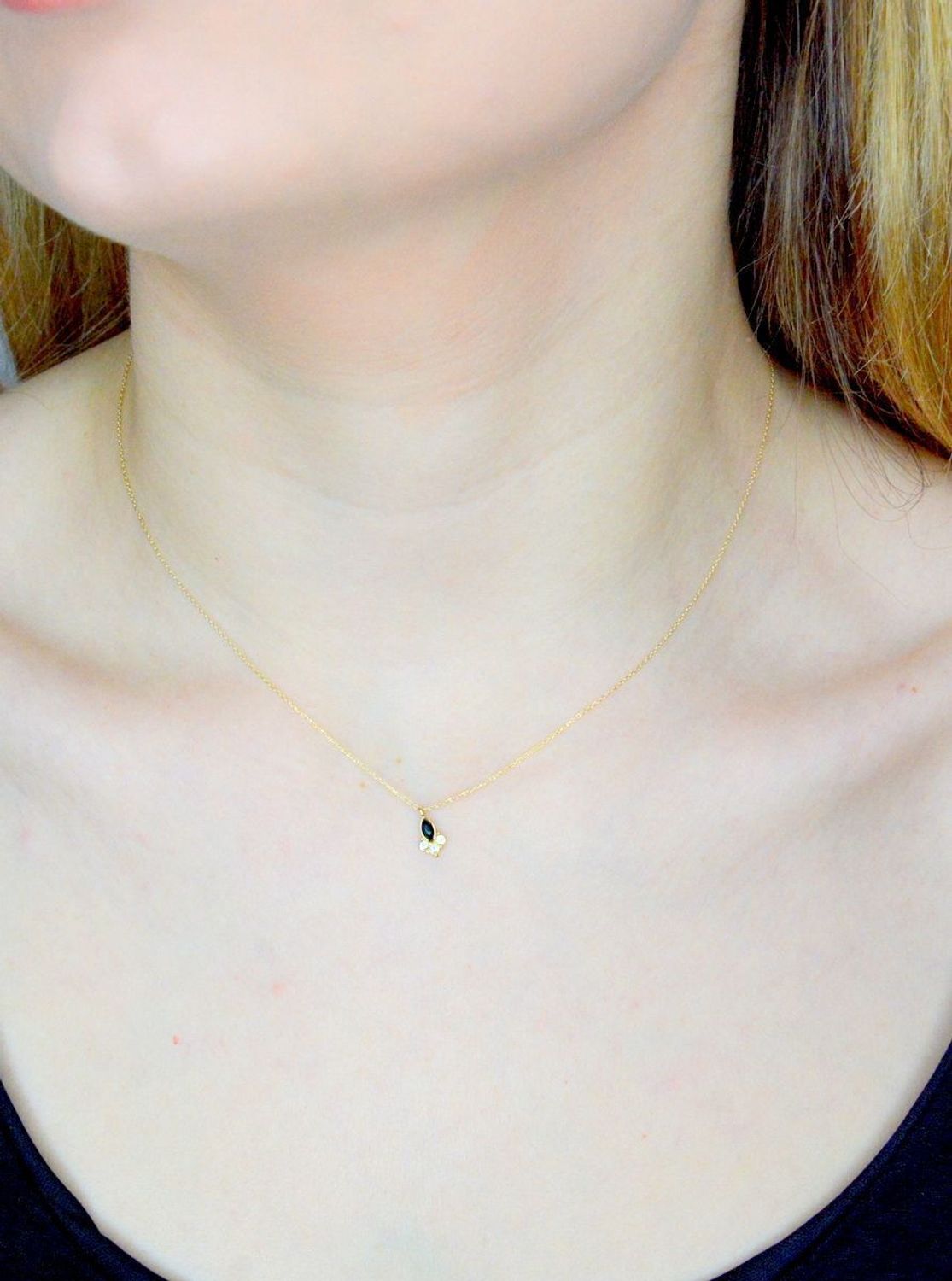 Złoty naszyjnik 585 z delikatną zawieszką DIA-NSZ-9715-585 (2).jpg