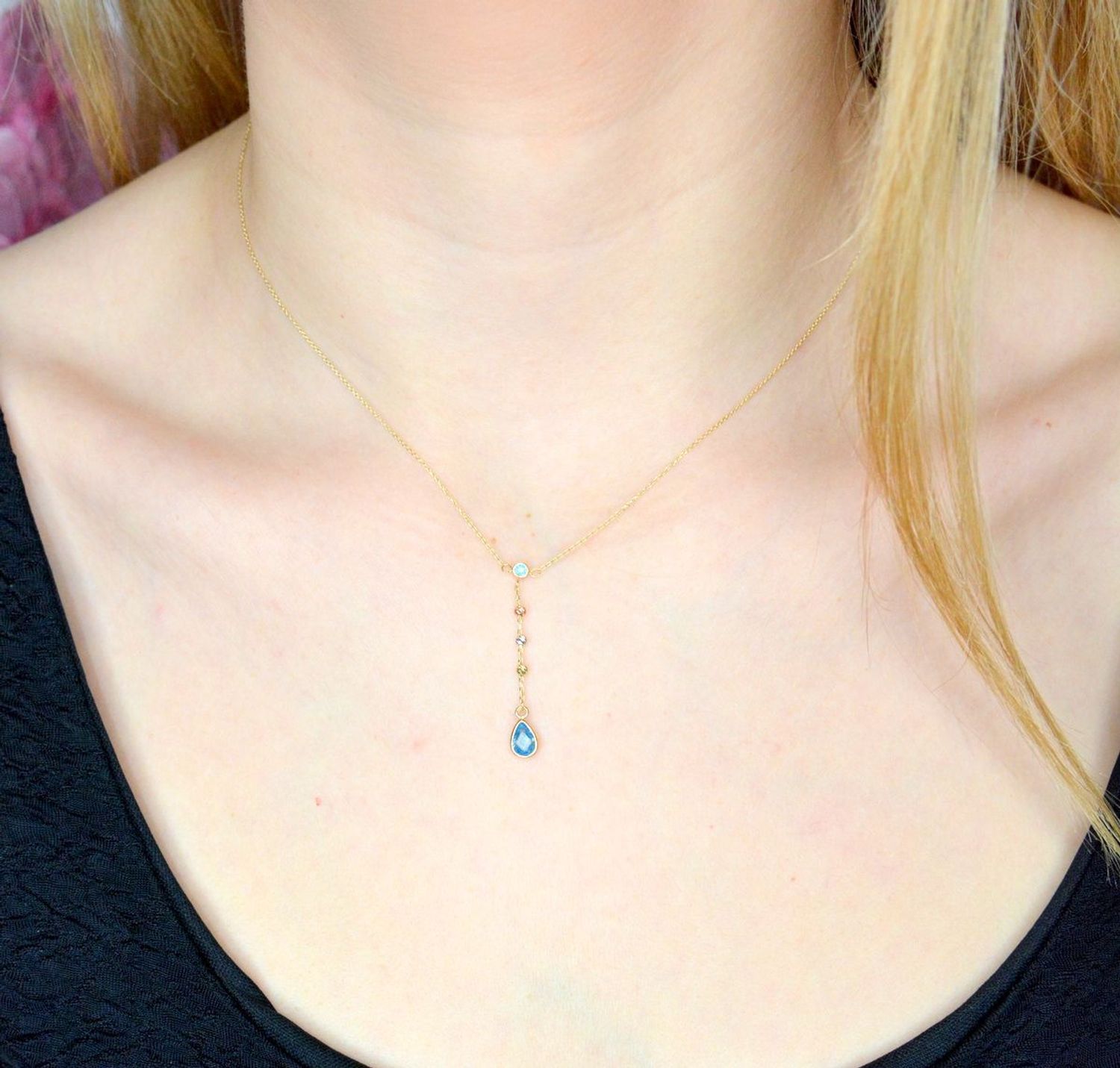 Naszyjnik złoty 585 z krawatką i niebieskimi cyrkoniami DIA-NSZ-9725-585 (2).jpg