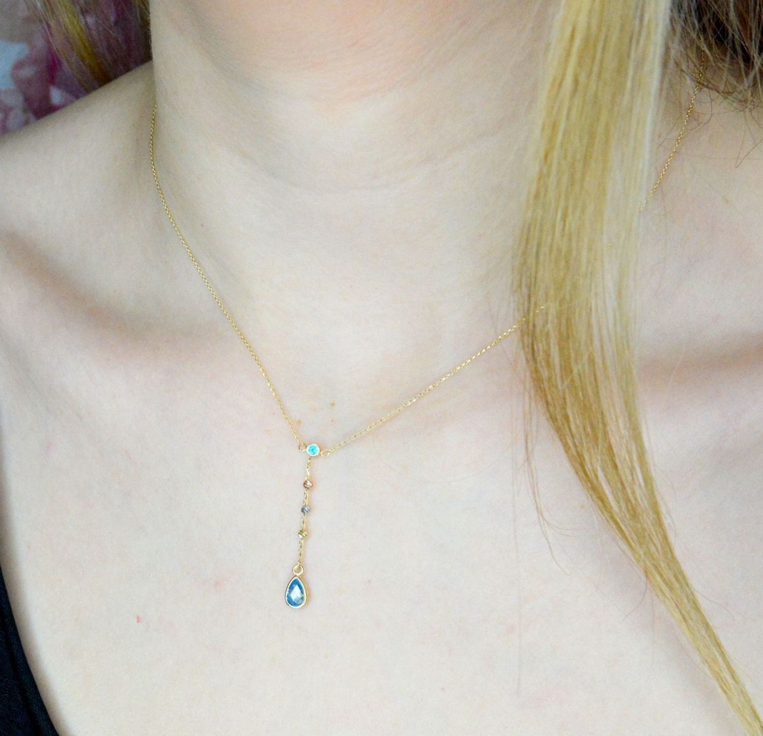 Naszyjnik złoty 585 z krawatką i niebieskimi cyrkoniami DIA-NSZ-9725-585 (2).jpg