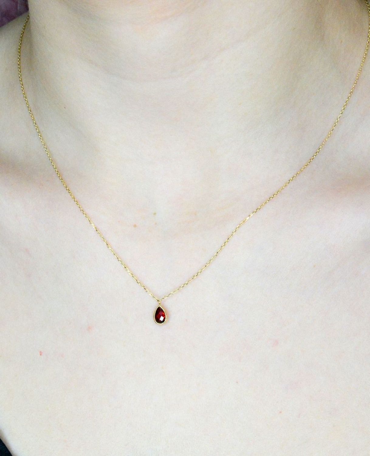 Naszyjnik złoty 585 z czerwoną cyrkonią DIA-NSZ-9726-585 (2).jpg