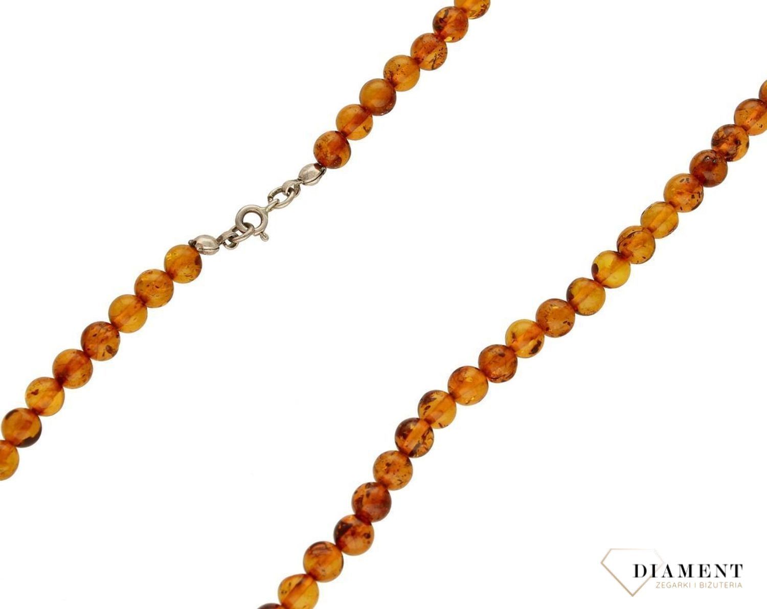 Srebrny naszyjnik damski z brązowym bursztynem DIA-NSZ-9838-925. Naszyjnik z bursztynem w kolorze brązu to propozycja od sklepu jubilerskiego Diament. Naszyjnik z bursztynu będzie ciekawą ozdobą dla wielu kreacji jak również idealn.jpg