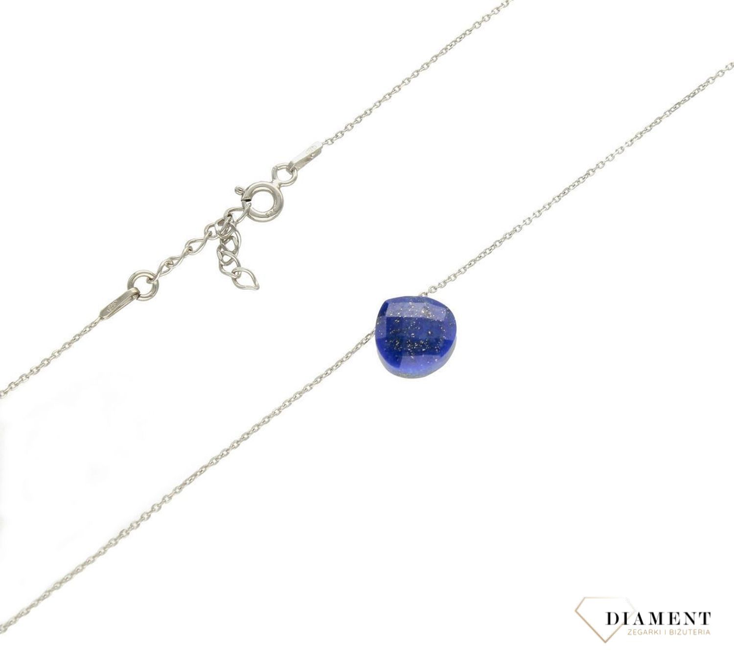 Srebrny naszyjnik damski z kamieniem naturalnym Lapis Lazuli DIA-NSZ-9976-925.  Na ten naszyjnik składa się z zawieszki kamienia naturalnego Lapis Lazuli. Naszyjnik wykonany z najwyższej próby srebra 925. Naszyjnik świetnie się preze (1).jpg