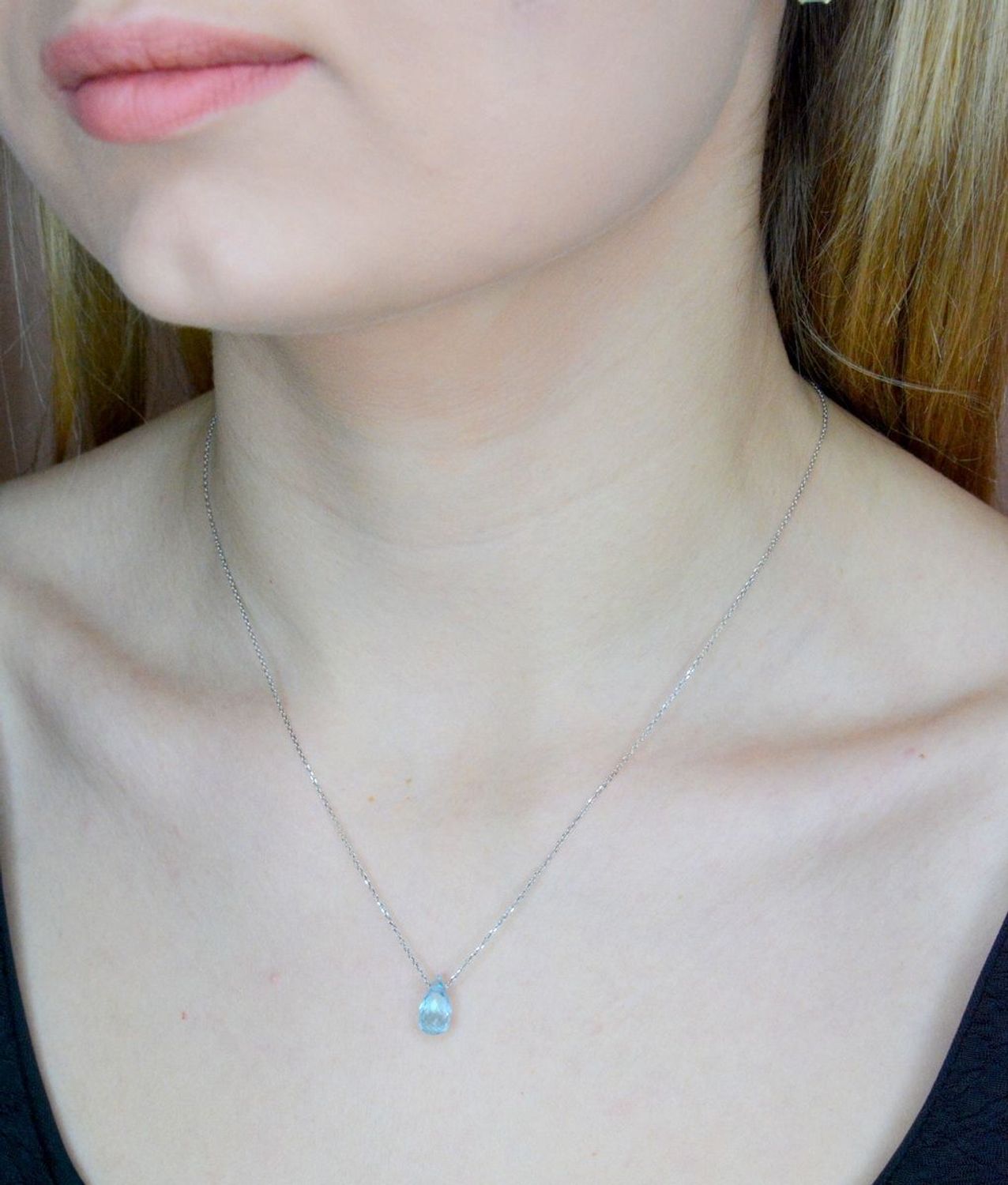 Srebrny naszyjnik damski z kamieniem naturalnym Topaz Sky Blue DIA-NSZ-9977-925 (2).jpg