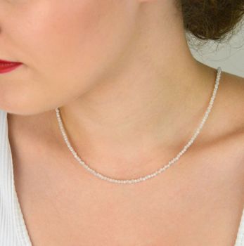 Stalowy naszyjnik damski z naturalnym kamieniem księżycowym. Długość 40 + 5 cm, zapięcie na karabińczyk. Delikatna i elegancka biżuteria o magicznym blasku (5).JPG