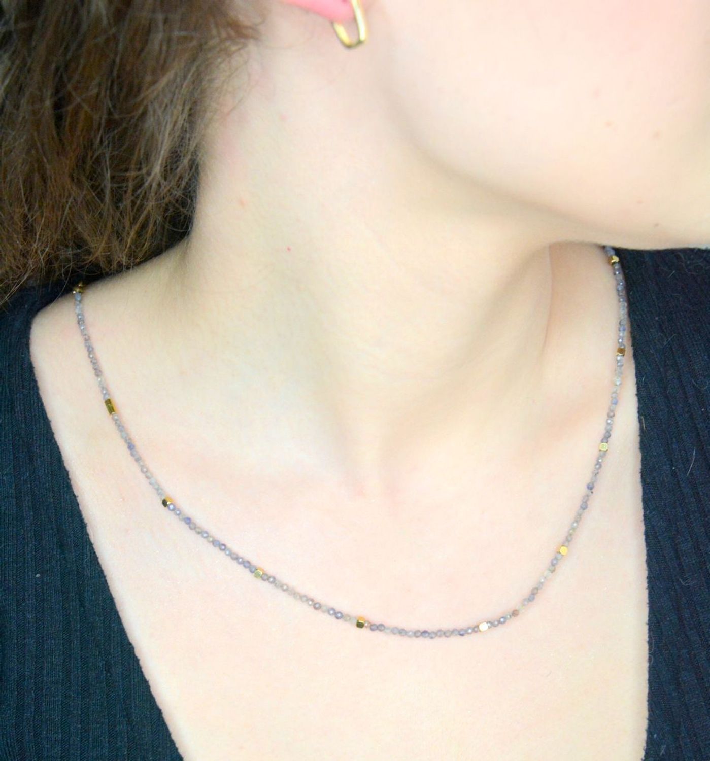 Naszyjnik lapis Phoenix DIA-NSZ-A1404254-STAL Naszyjnik damski lapis Phoenix. Naszyjniki z kamieniami naturalnymi od lat zachwycają elegancją i ponadczasowym pięknem.1.jpg