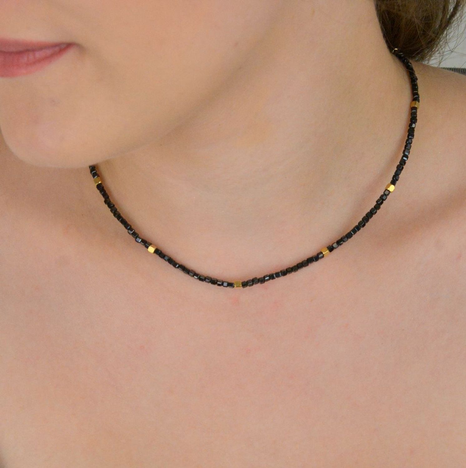 Naszyjnik damski stalowy z naturalnym spinelem  DIA-NSZ-A1484456-STAL.jpg