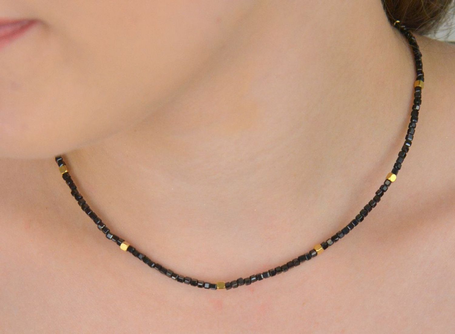 Naszyjnik damski stalowy z naturalnym spinelem  DIA-NSZ-A1484456-STAL.jpg