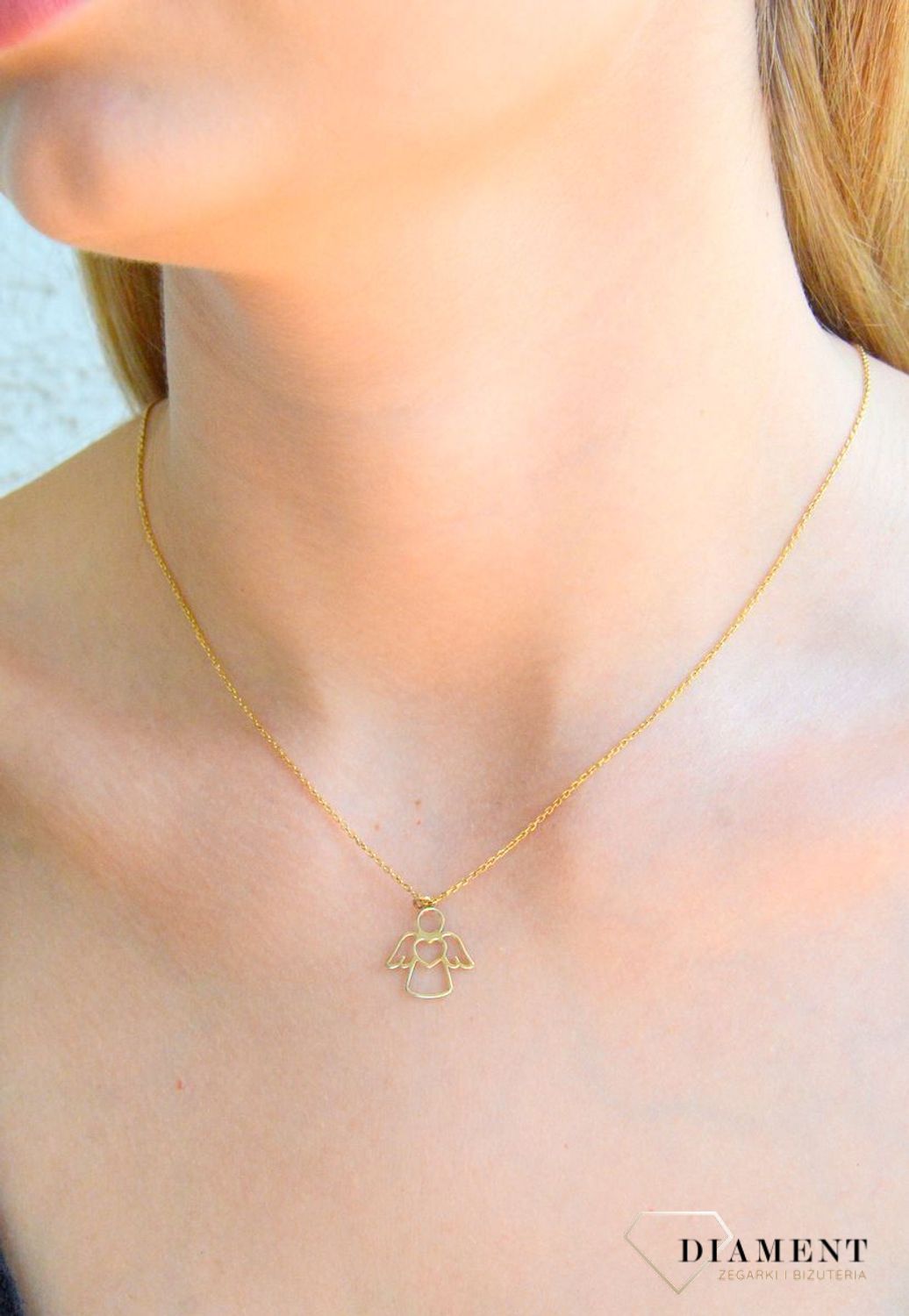 Srebrny naszyjnik celebrytka damska 925 pozłacana z aniołkiem DIA-NSZ-ANIOŁ2-925. Srebrny naszyjnik damski. Naszyjnik srebrny celebrytka. Srebrna celebrytka damska z zawieszkami. Srebrny naszyjnik celebrytka damska na prezent (1).jpg