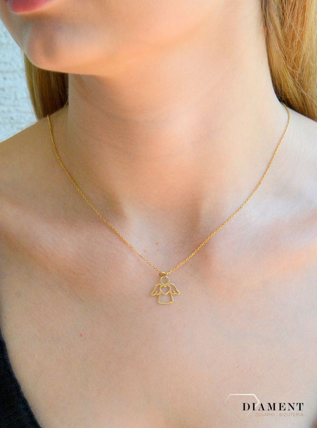 Srebrny naszyjnik celebrytka damska 925 pozłacana z aniołkiem DIA-NSZ-ANIOŁ2-925. Srebrny naszyjnik damski. Naszyjnik srebrny celebrytka. Srebrna celebrytka damska z zawieszkami. Srebrny naszyjnik celebrytka damska na prezent (1).jpg